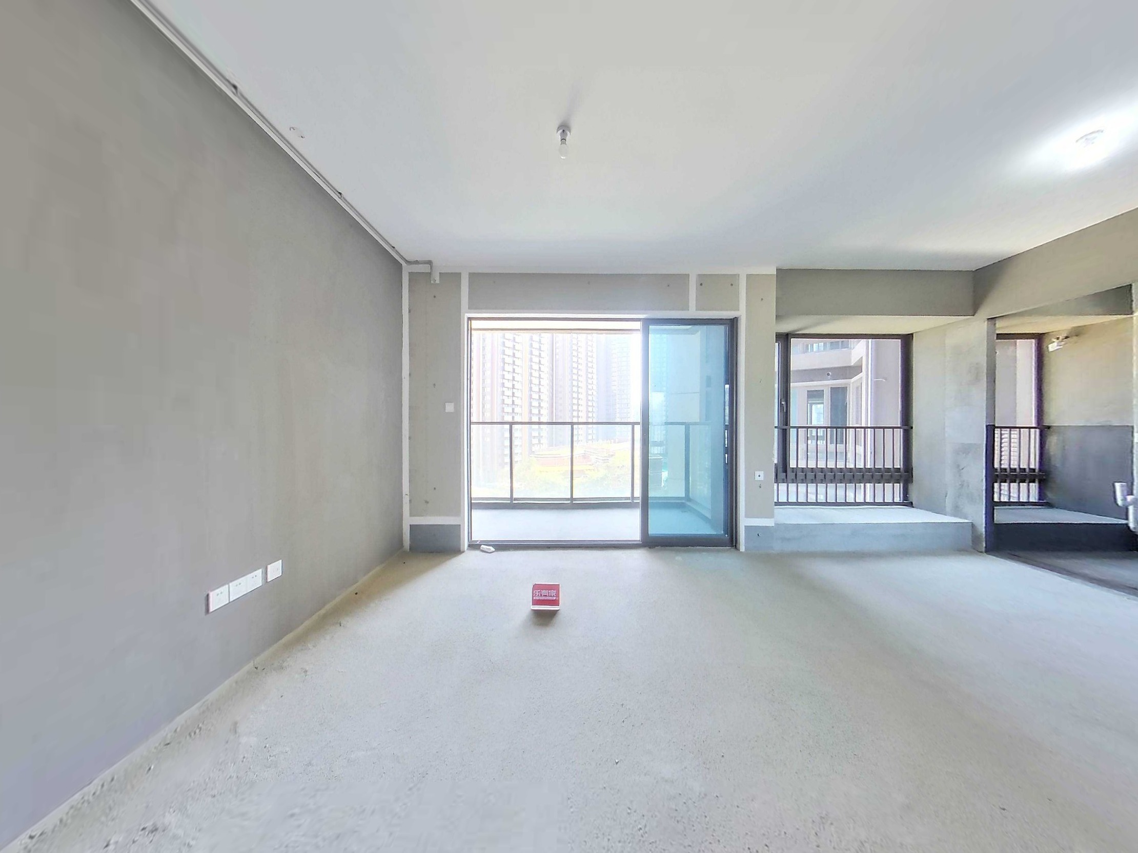 鸿荣源熙元花园东北毛坯3室2厅93-东莞鸿荣源·熙元花园二手房