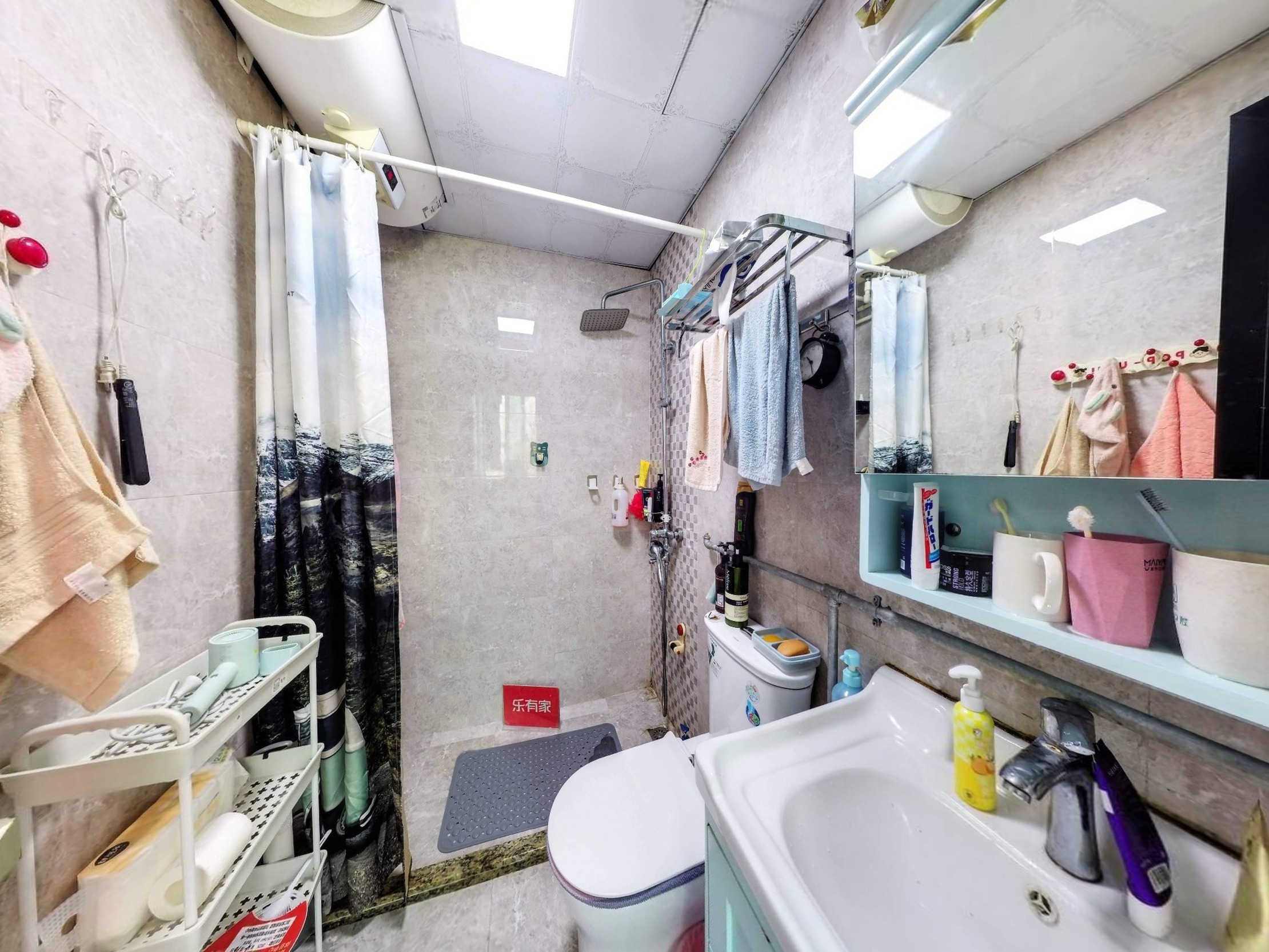 南北通透3室1厅，近公园与地铁，出行便利，舒适生活空间。