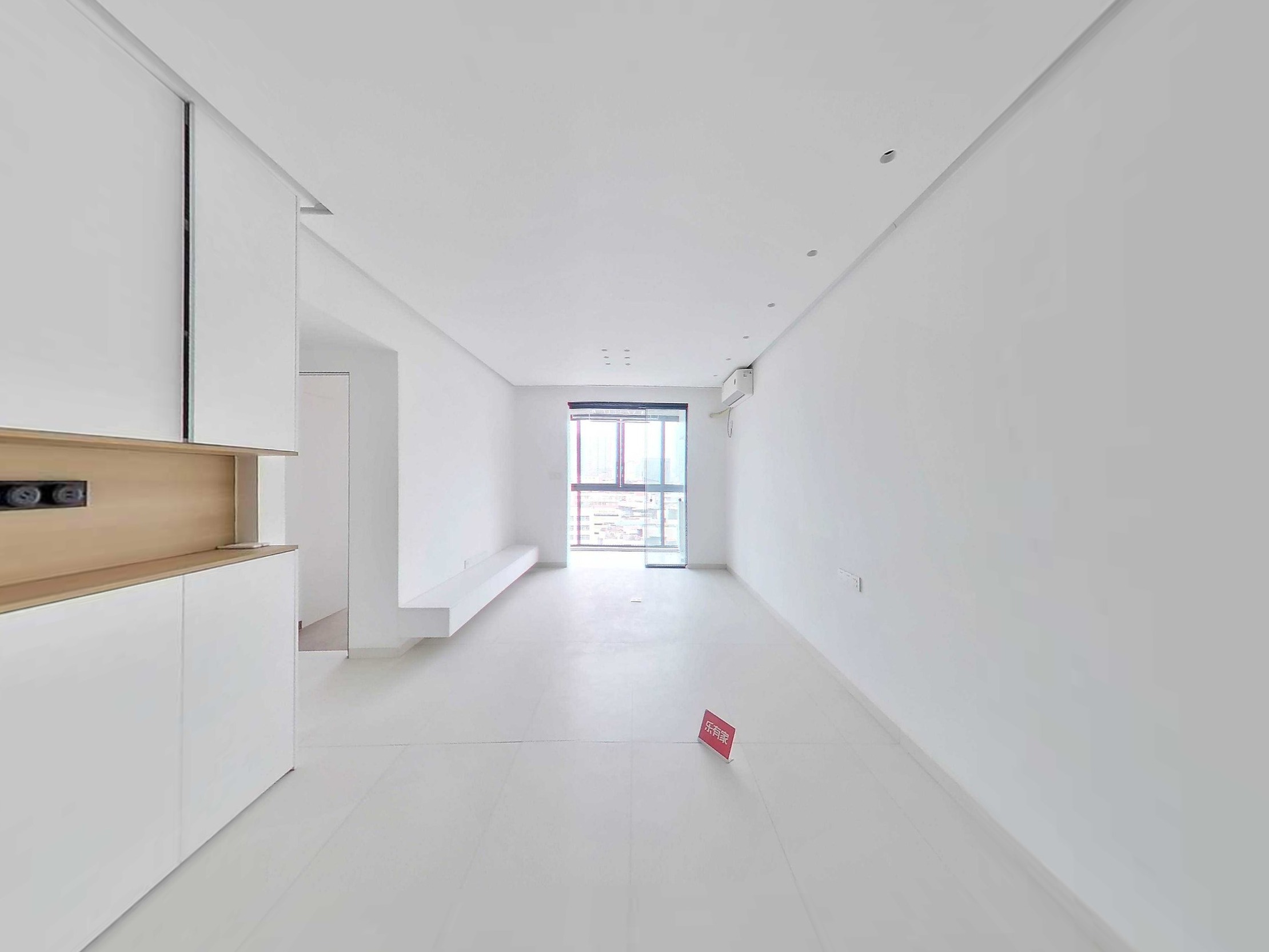 兴业华庭诚心出售，低于均价，中楼层带地面花园，人车分流，舒适生活尽在此处！-深圳兴业华庭二手房