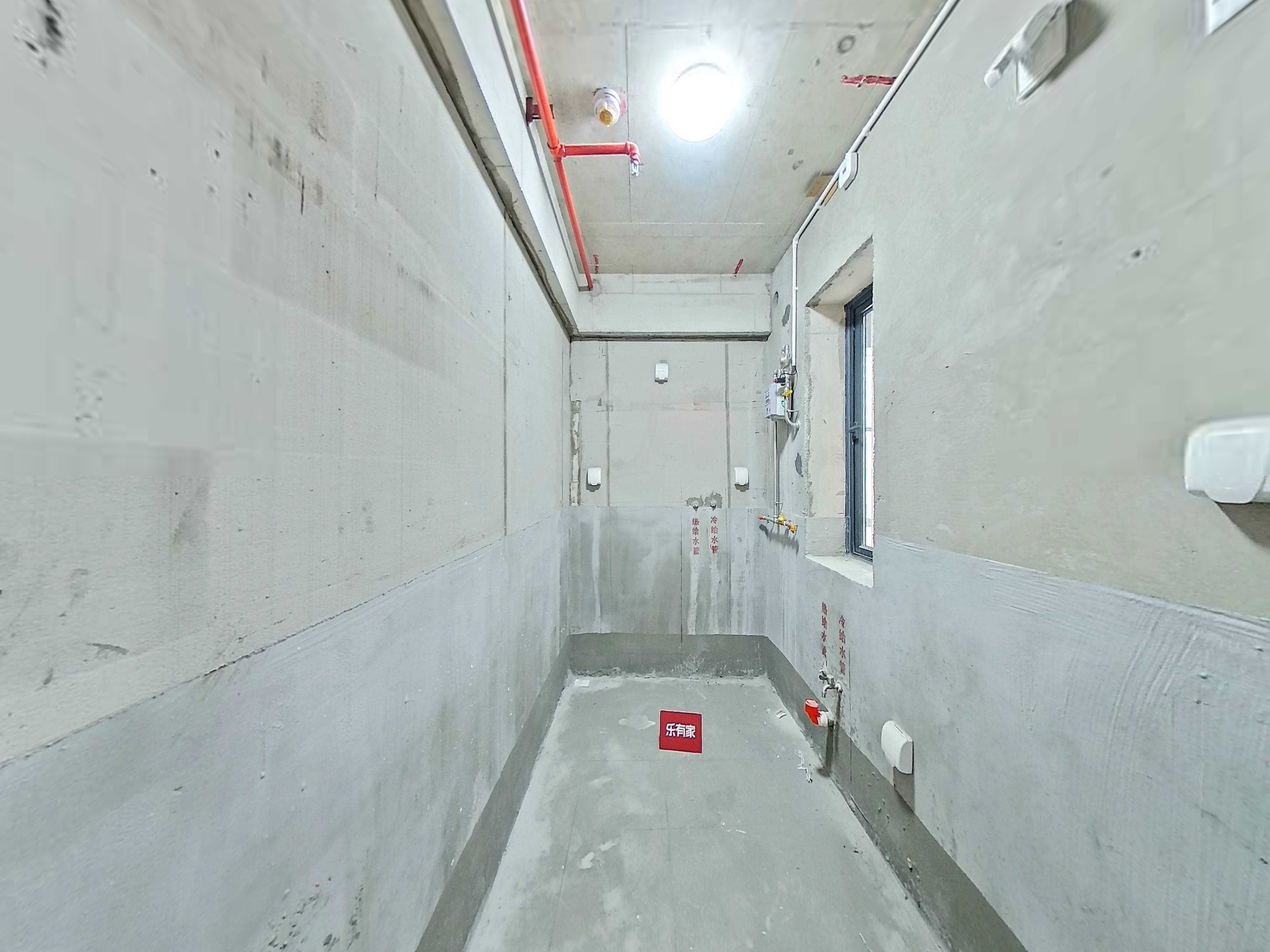 观山祥苑，朝南采光佳，厅出阳台，楼龄新，车位充足，优质学校环绕，业主诚心出售，不容错过！