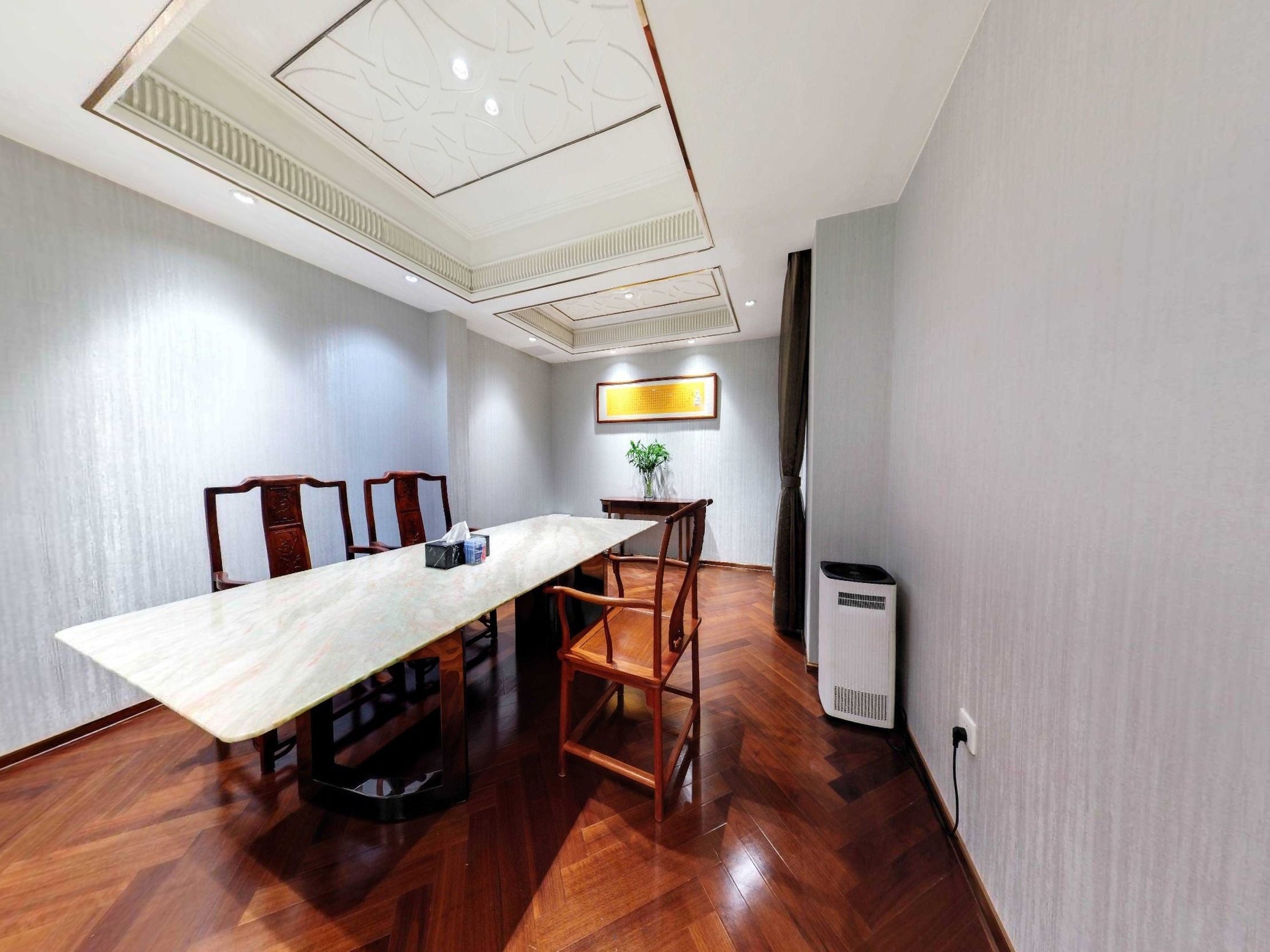 尖岗山（曦城）优质房源，201宽敞空间，5室4厅布局，南北通透，改造空间大，自由发挥设计理想家居。