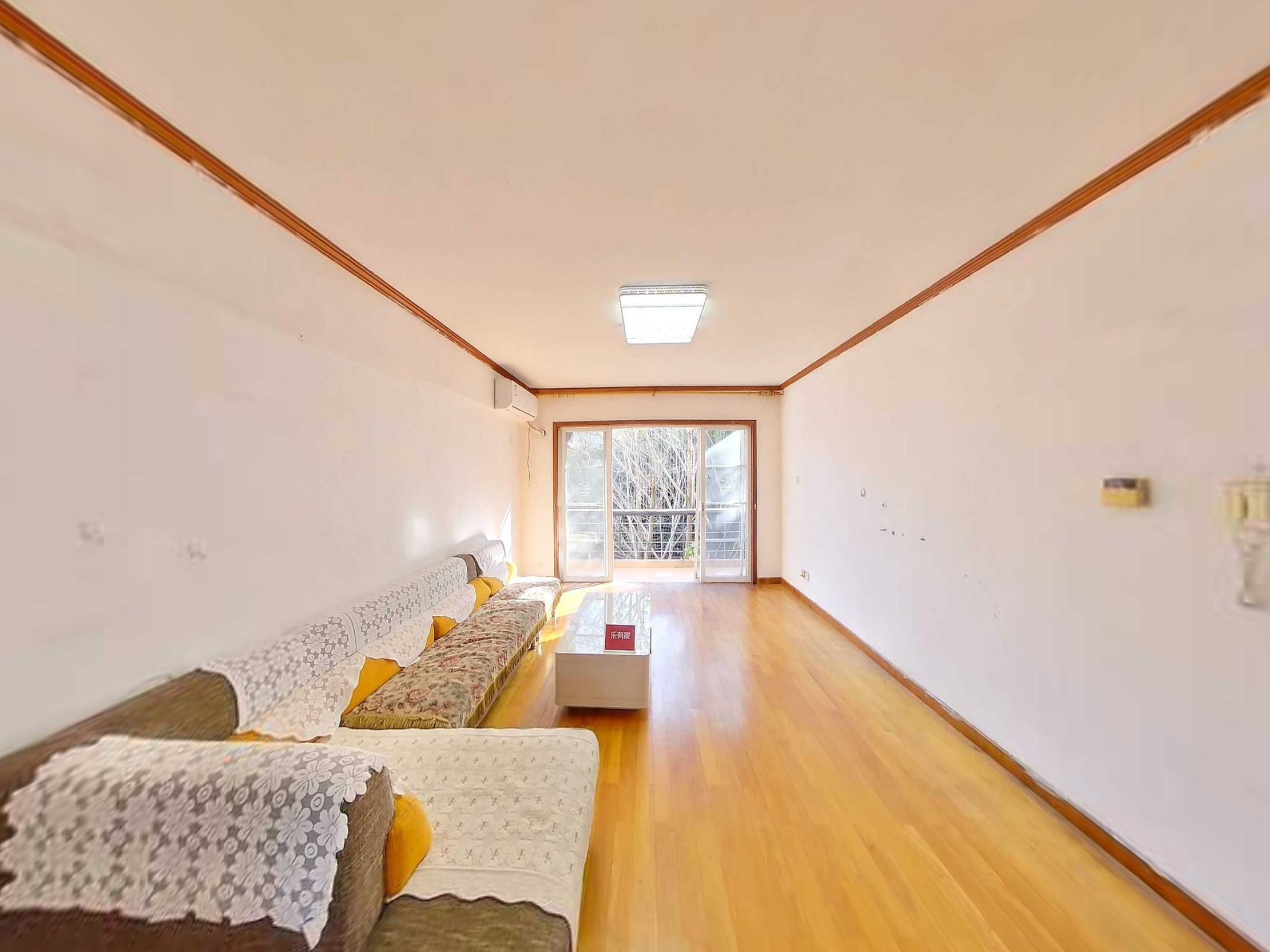 万科四季花城一期，方正户型，通风采光佳，带地面花园，人车分流，业主诚售，随时看房！