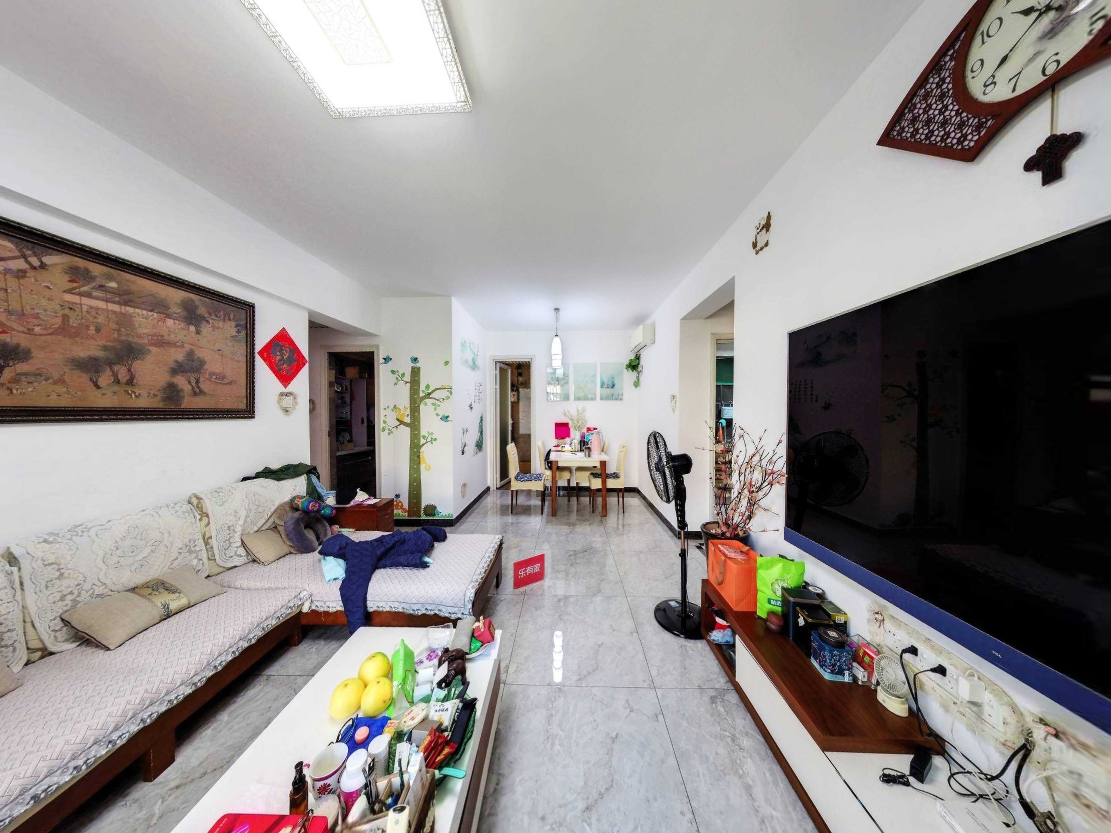 莲塘优质房源，舒适两室两厅设计，改造空间大，自由发挥，尽享生活乐趣。北向采光良好，温馨宜居。