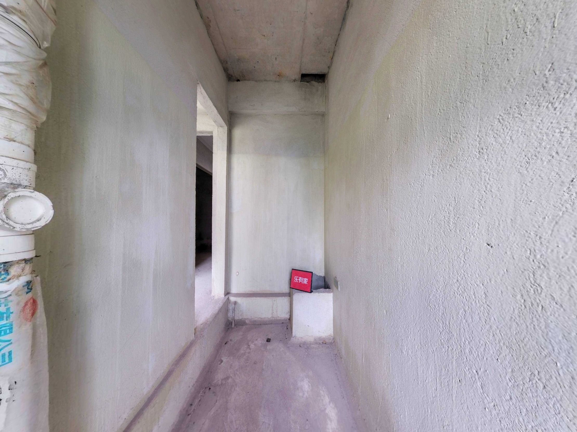 中泰上境诚心出售，朝南采光佳，车位充足，带地面花园，周边商业综合体与大型公园，欢迎看房！