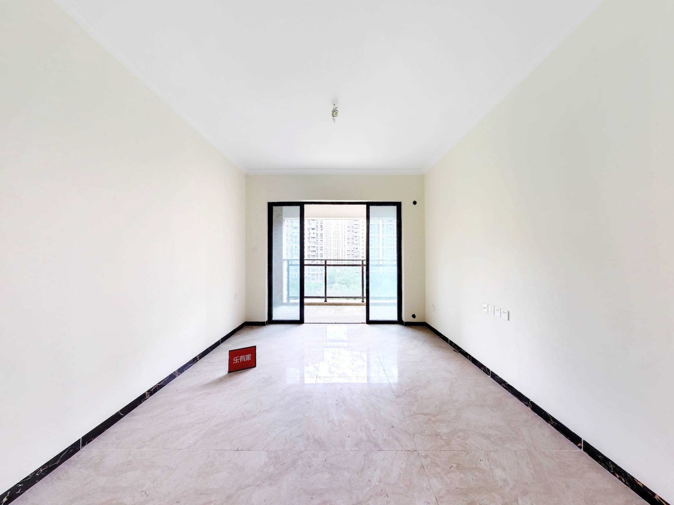 富元港景峰全新南向三房未入住过-中山富元港景峰二手房