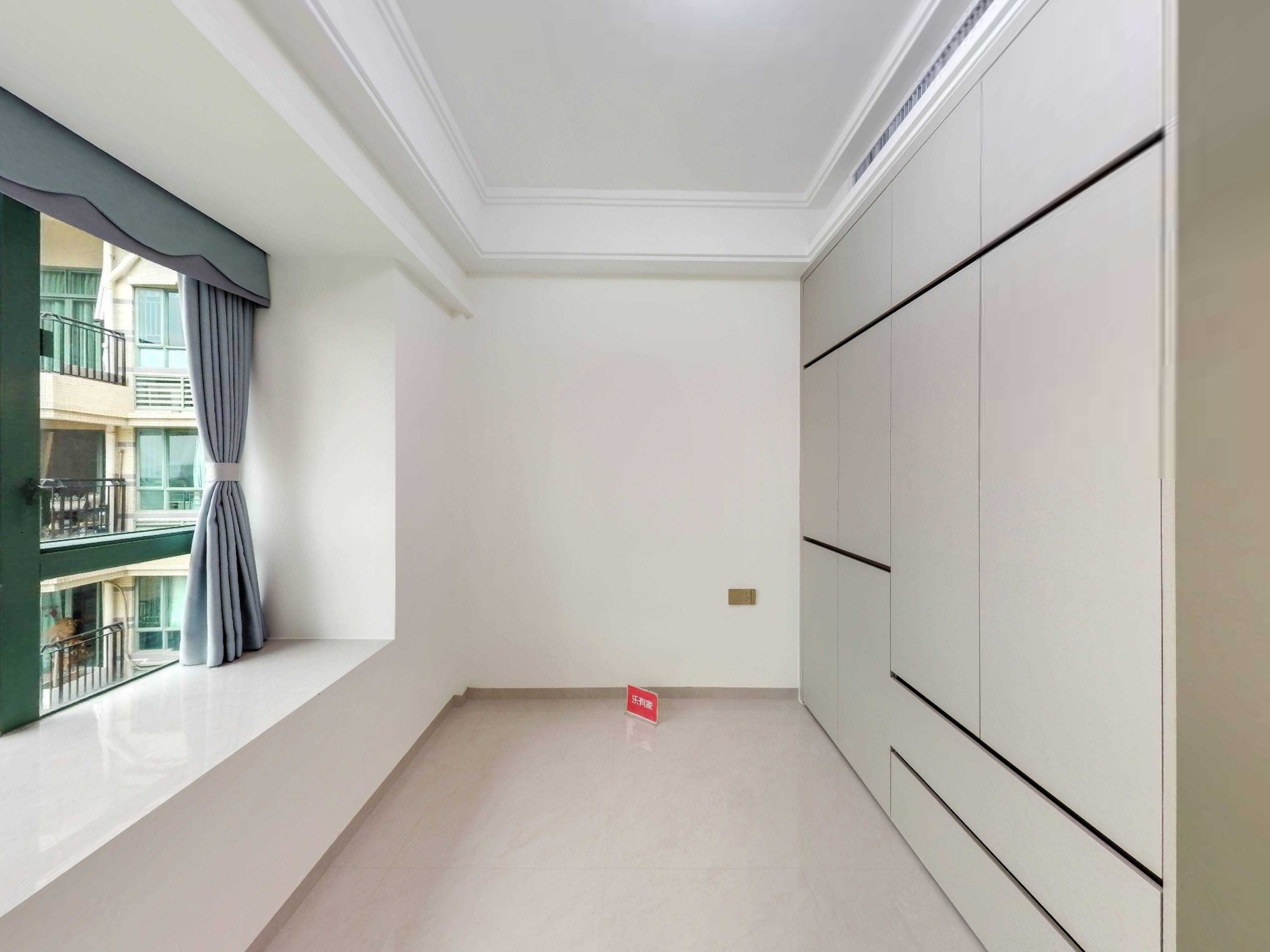 世纪新城全新精装3房业主诚心出售