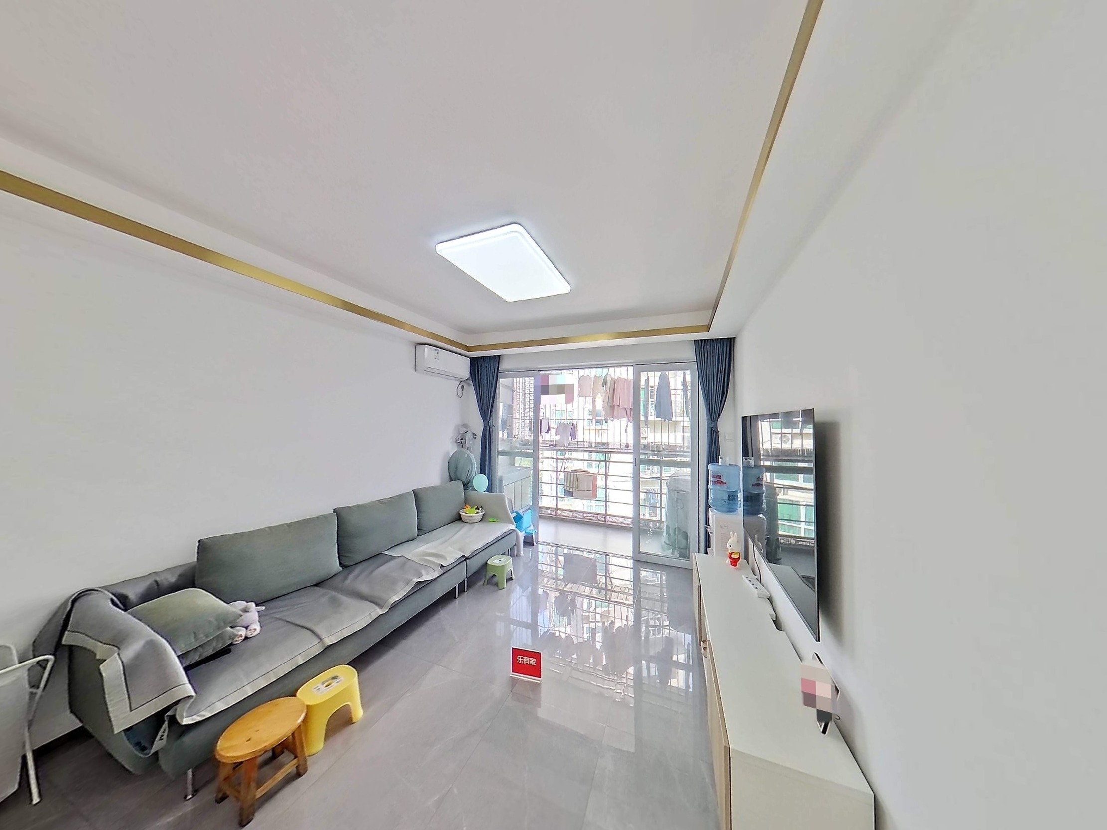 安静位置精装修三房诚心出售。