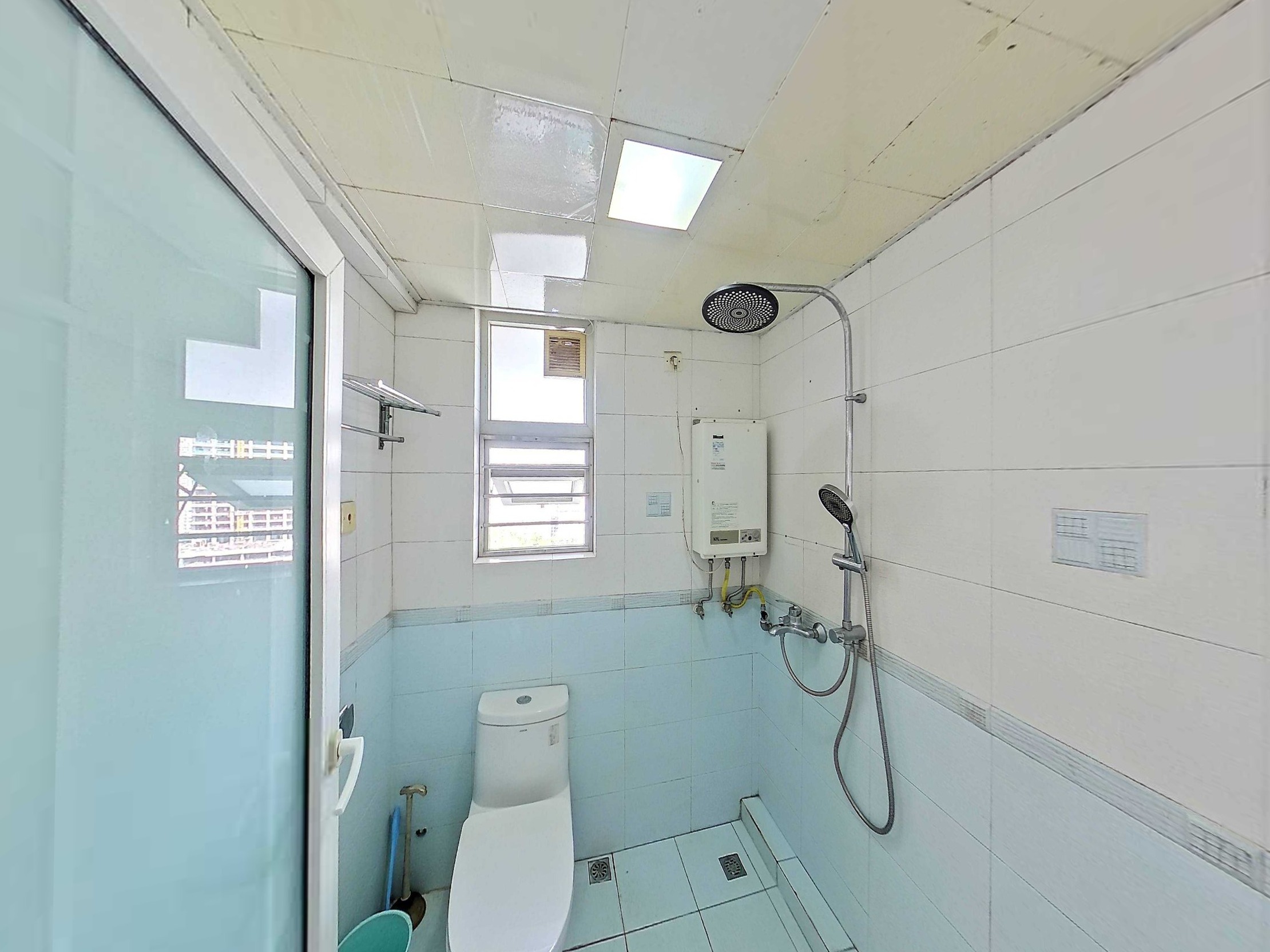 彩田村诚心出售，朝南高楼层，采光充足，带重点学校与地面花园，人车分流，生活便利，机会难得！