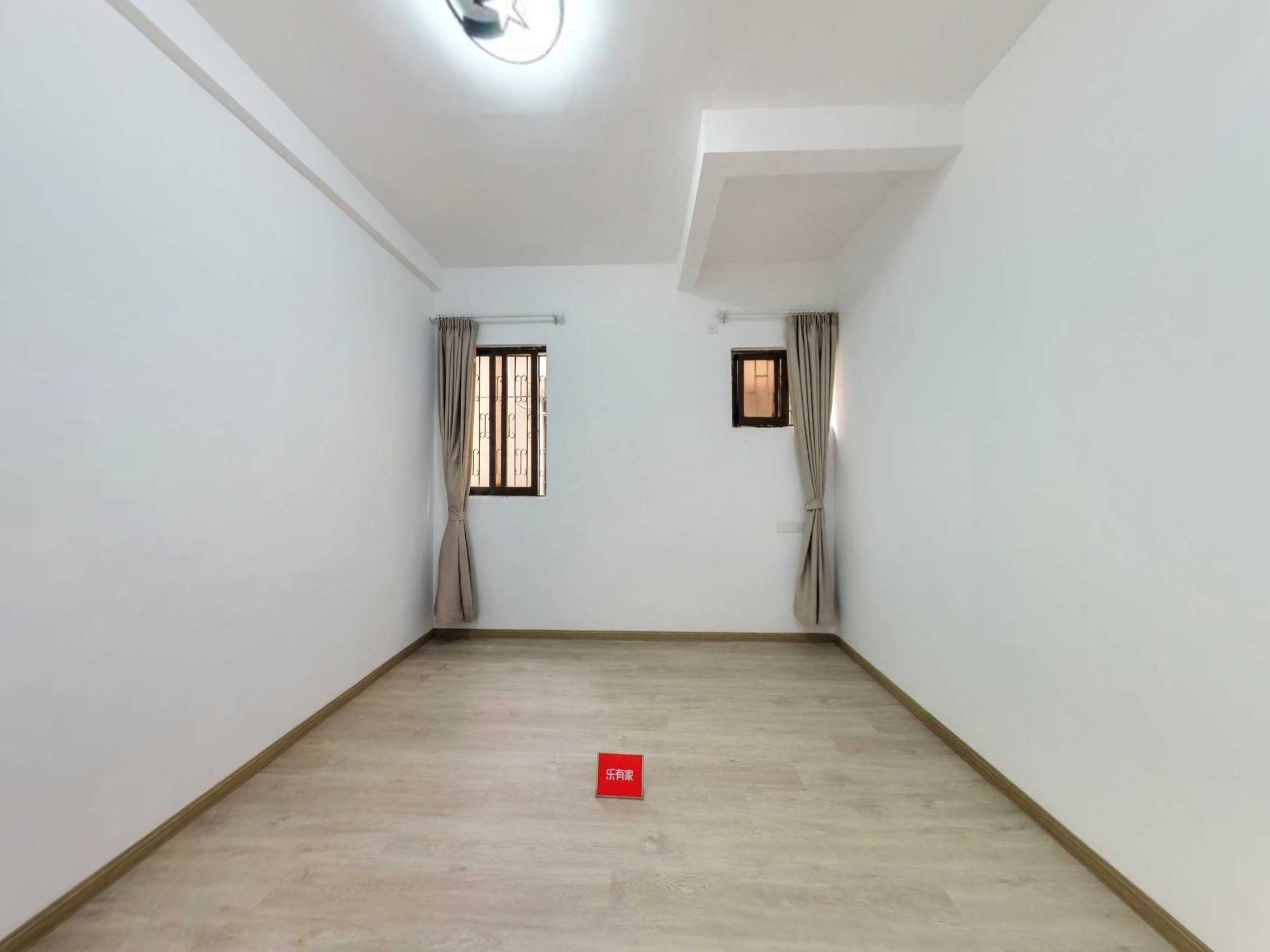 库充 7房2厅3卫 205.4㎡