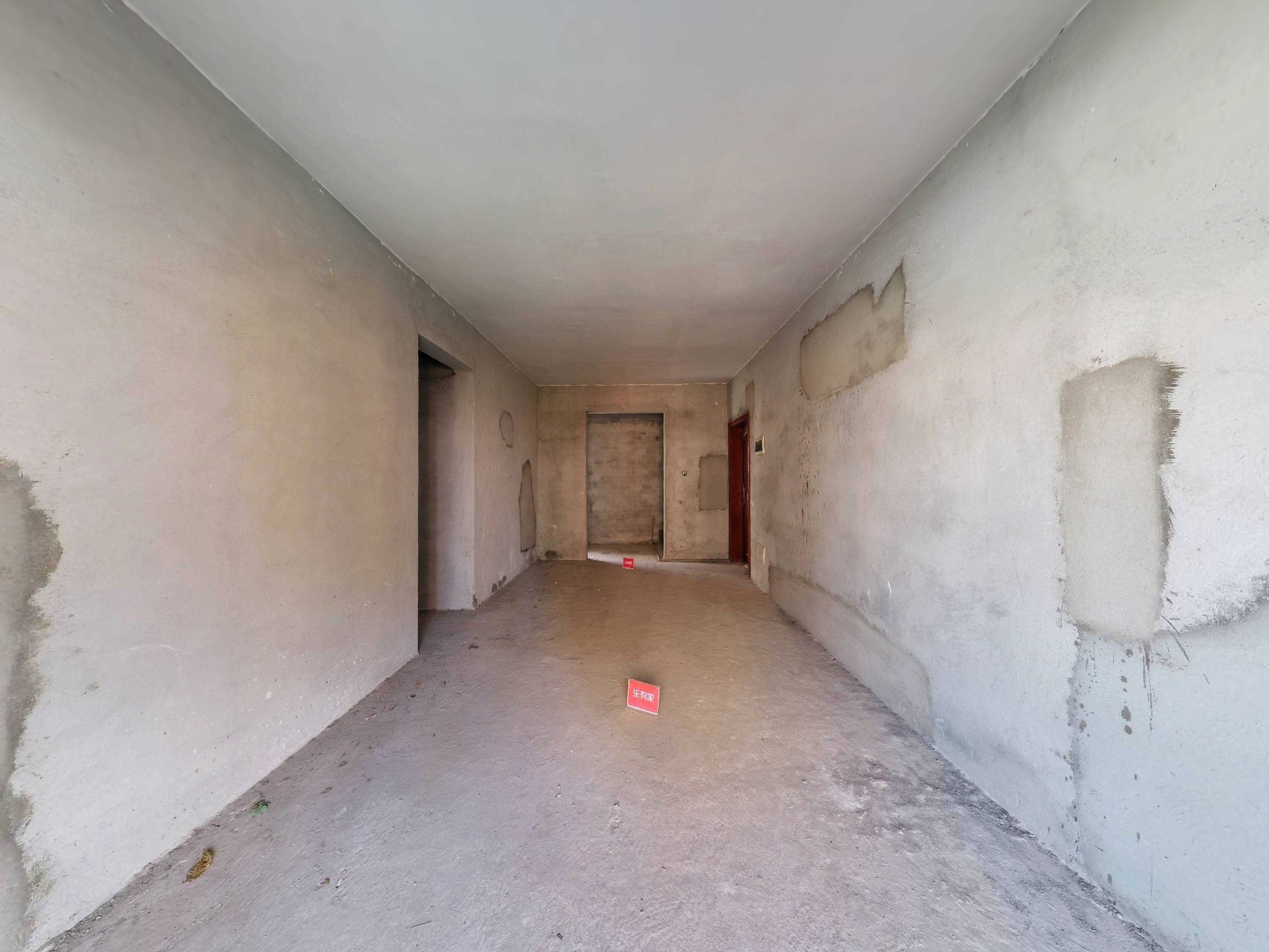 中铭宝翠园毛坯三房看园林