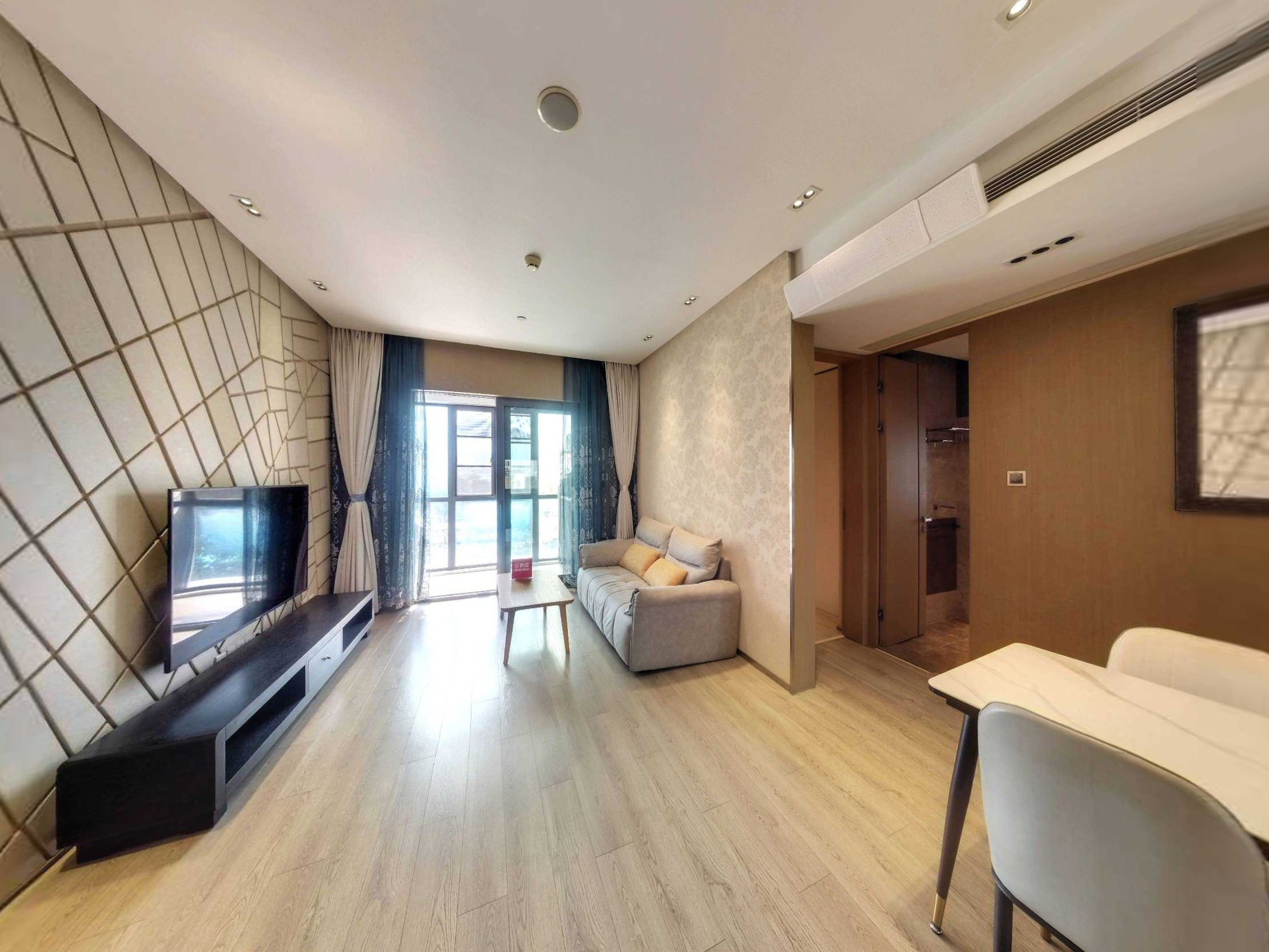南山来福士广场旁，高端公寓豪装两房性价比高