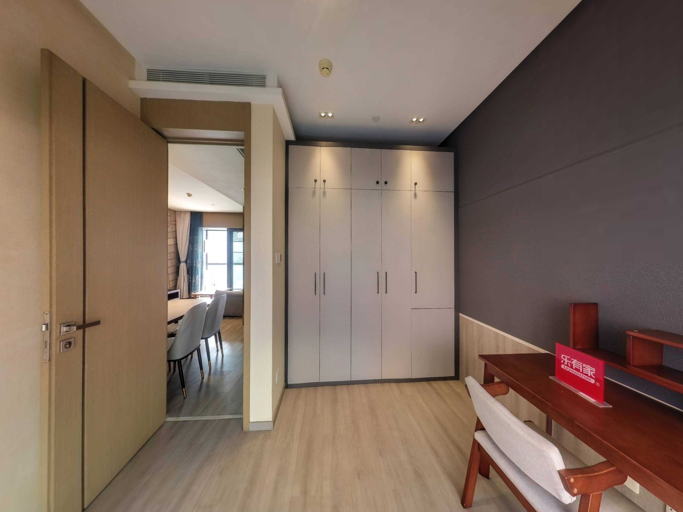 南山来福士广场旁，高端公寓豪装两房性价比高