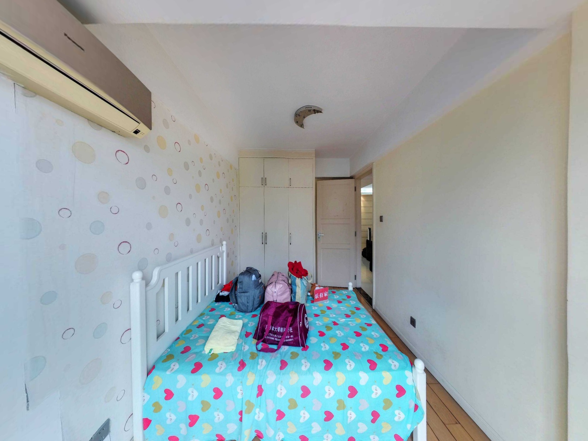 招商澜园，双拼户型，可以合证，诚心出售！