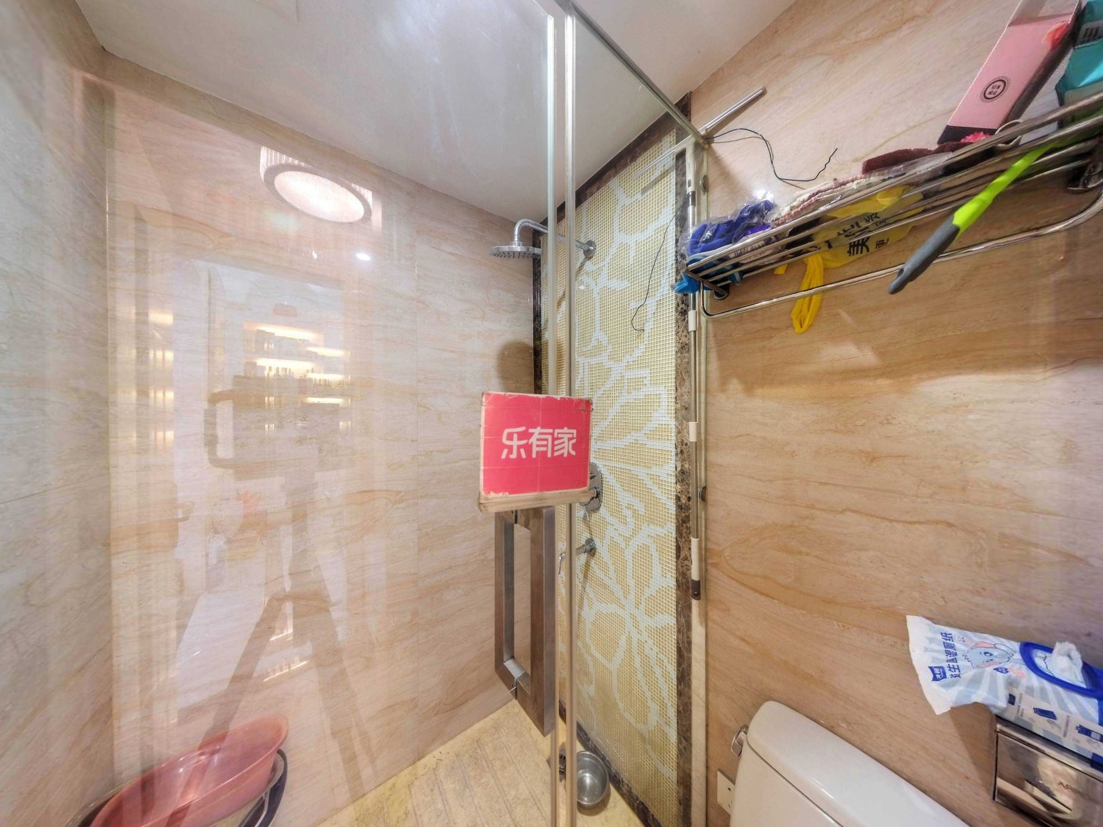 远洋连排出售，门前可停两辆车