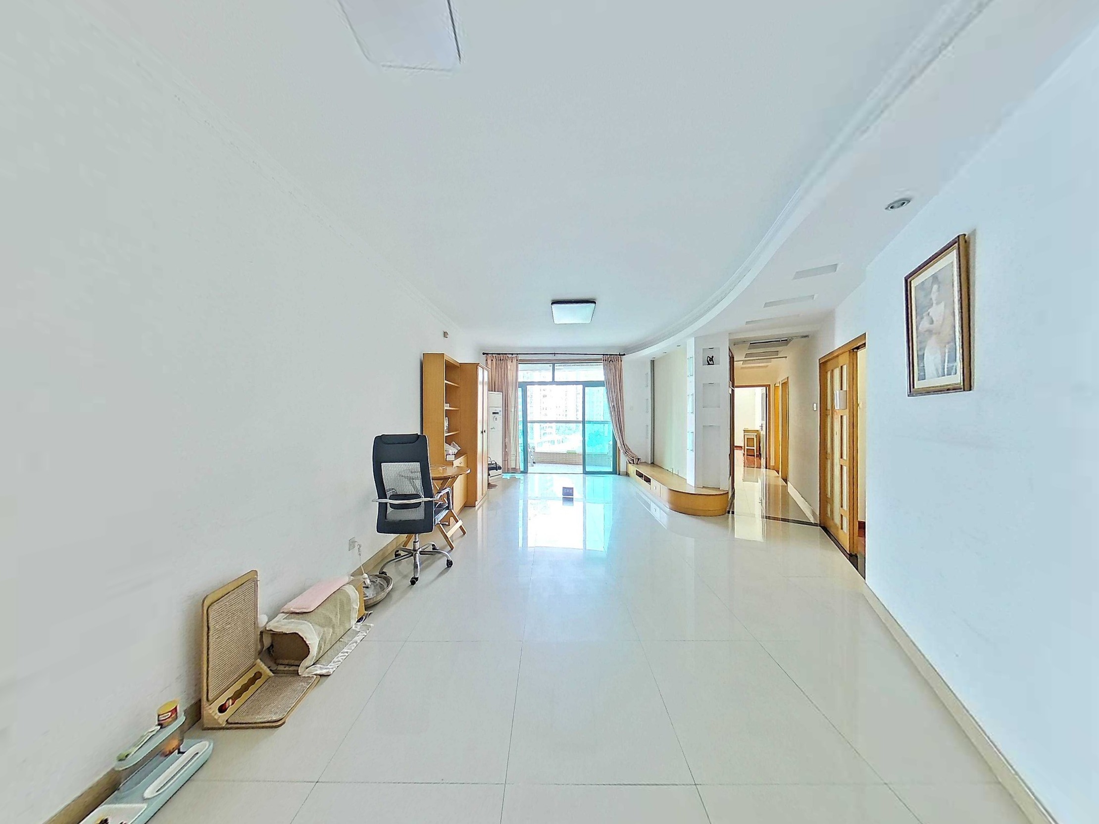 正规大4房2卫，安静居家，诚心卖价格可谈