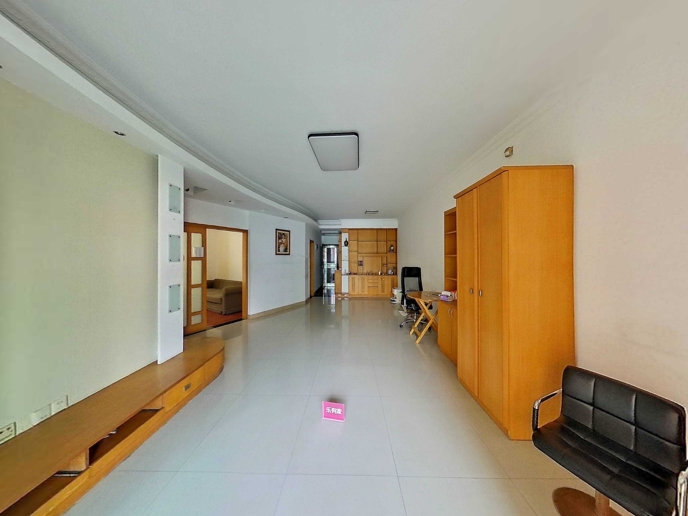 正规大4房2卫，安静居家，诚心卖价格可谈