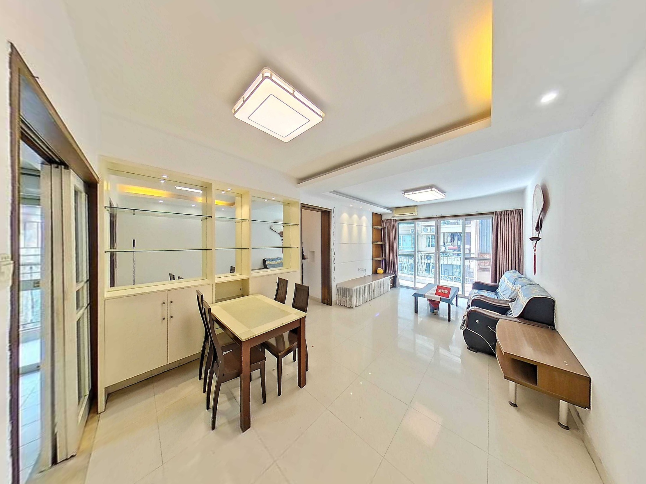 合正逸园南向大三房两卫，业主诚心出售