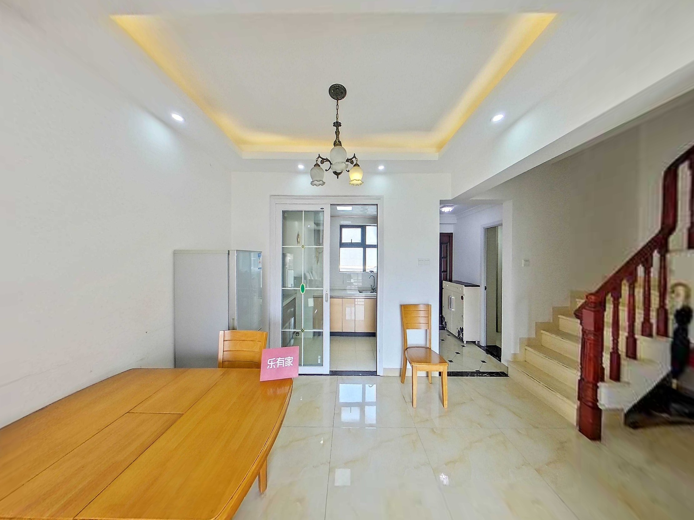 业主诚心出售，小区林园绿化好，配套完善