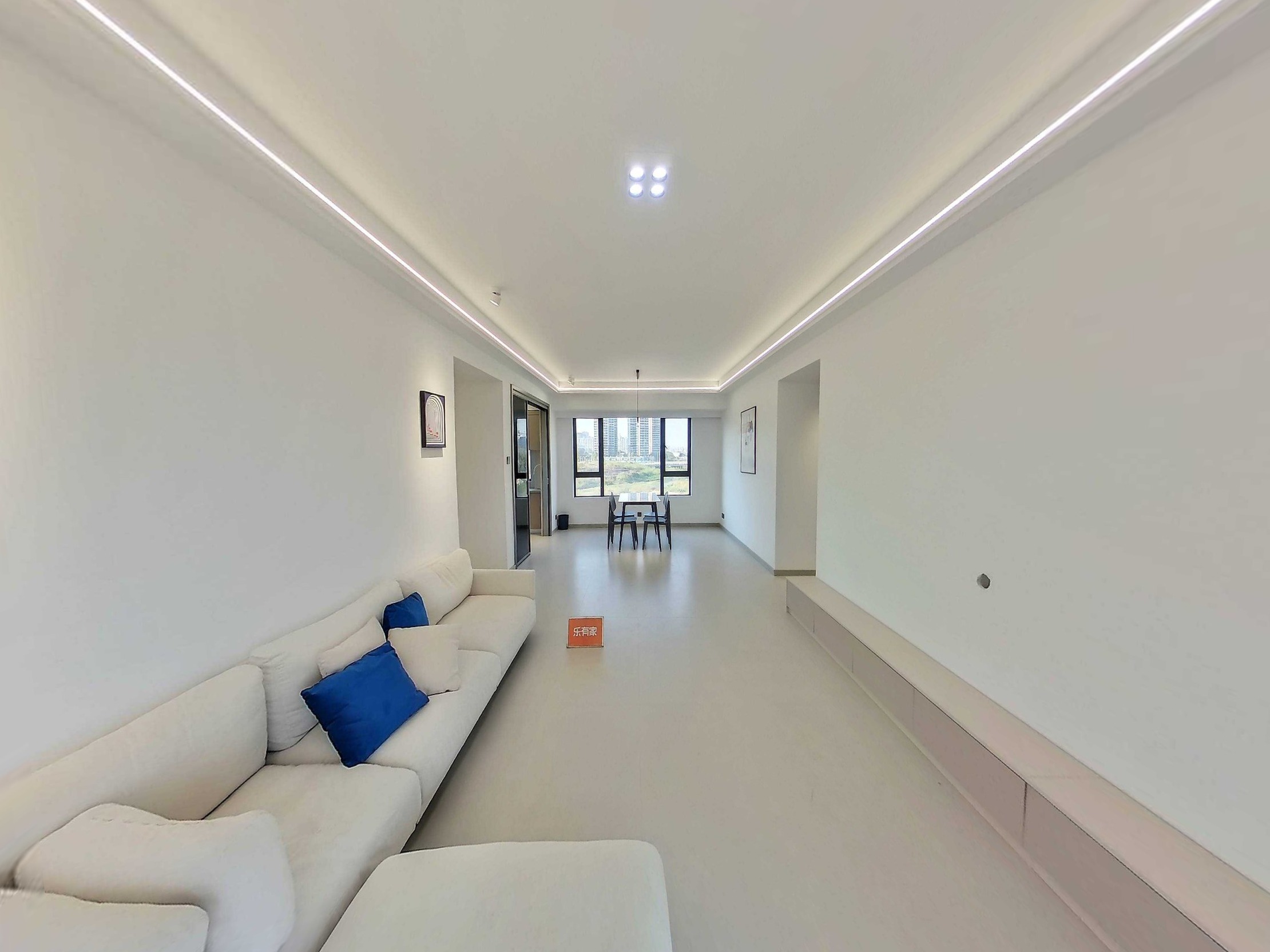 南北通，4房，视野采光好，看坪山河