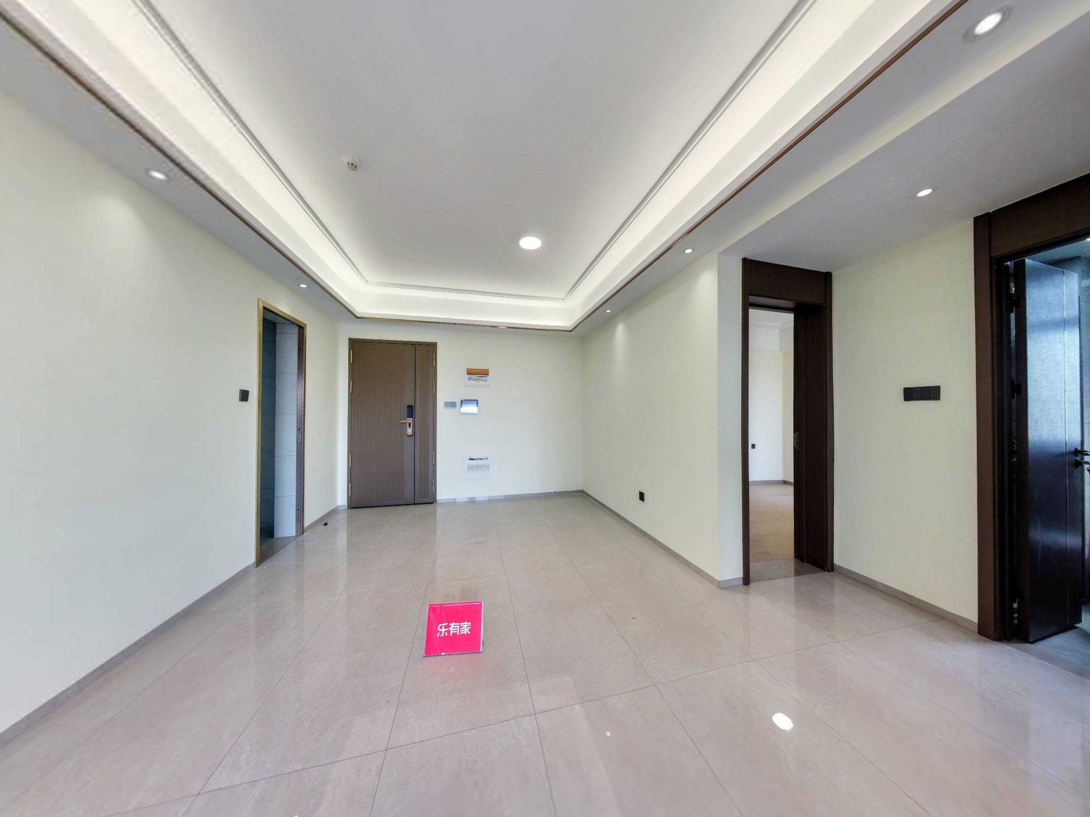 鸿瑞花园南精装3室2厅110.06m²出租