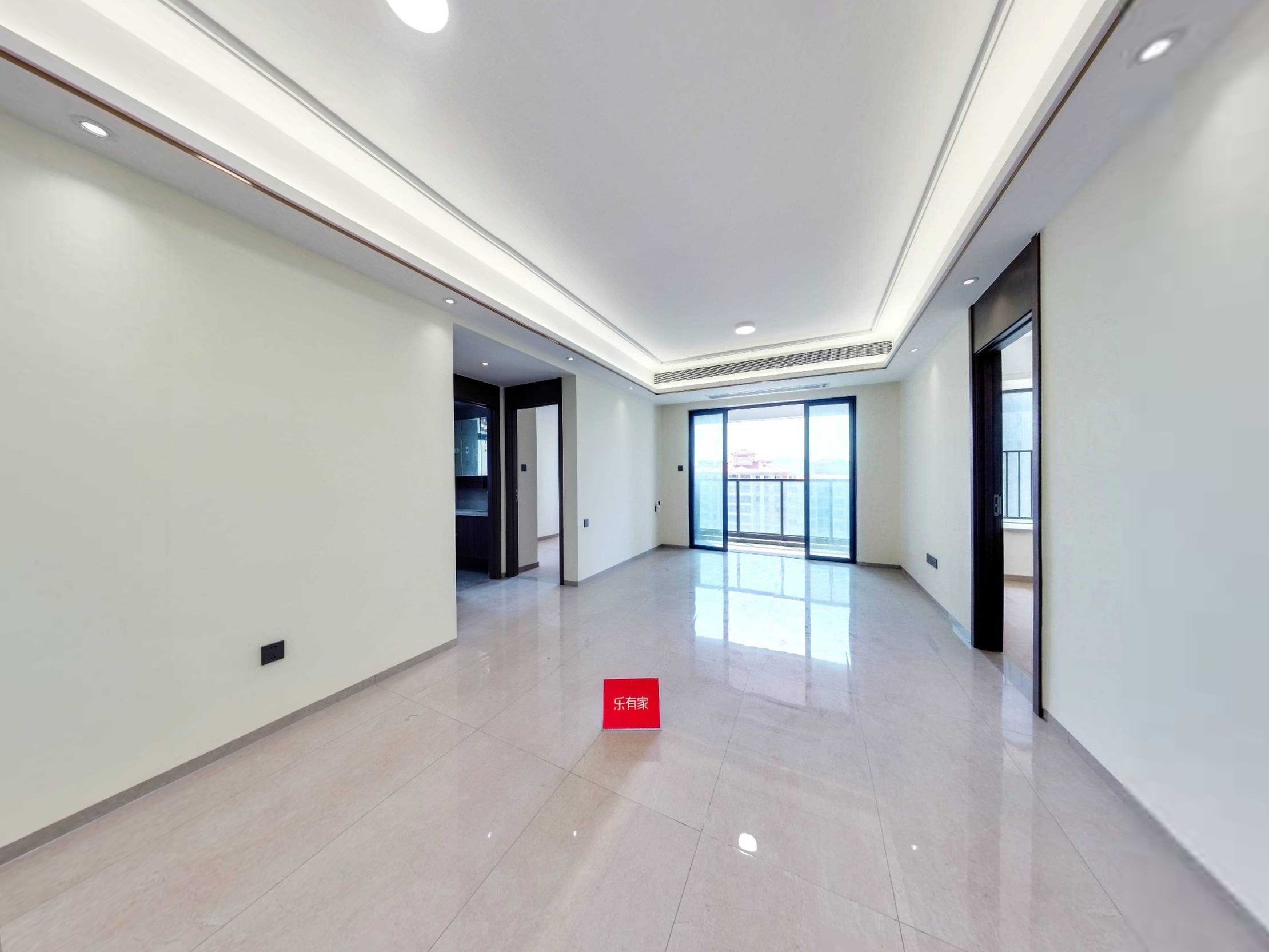 鸿瑞花园南精装3室2厅110.06m²出租