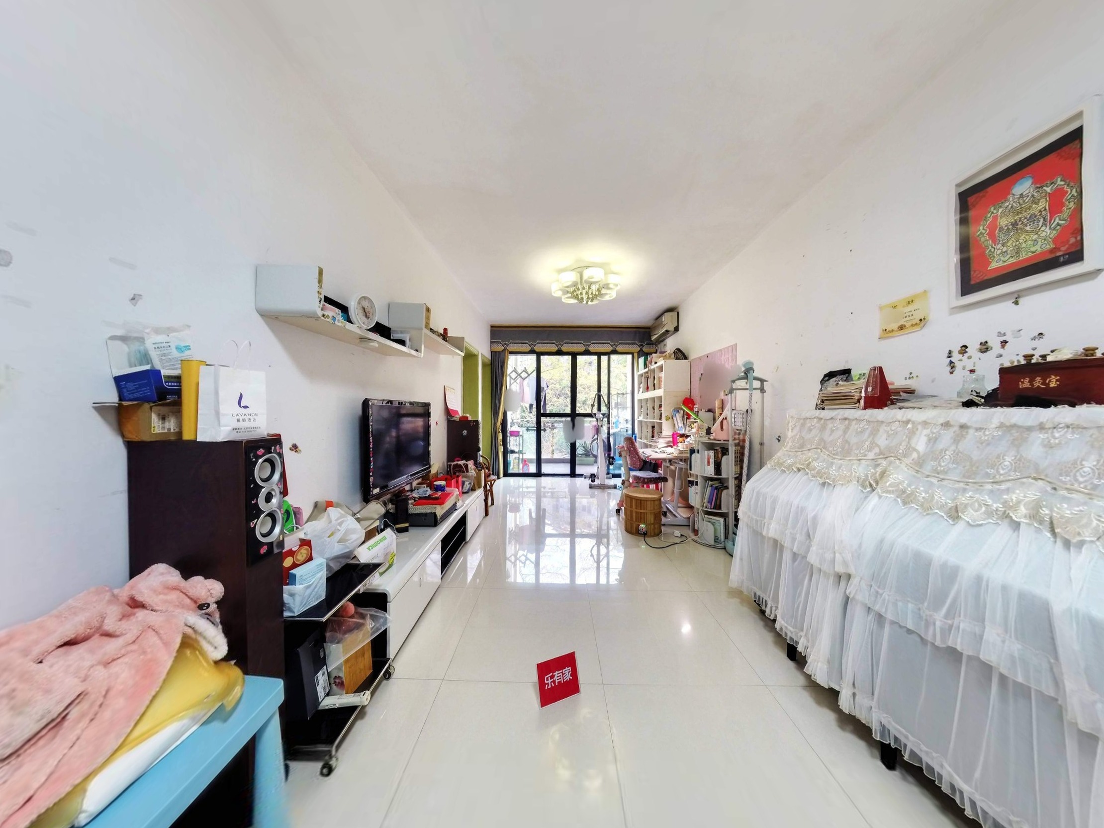 槟城西岸品质四房，通透的户型，客厅看花园