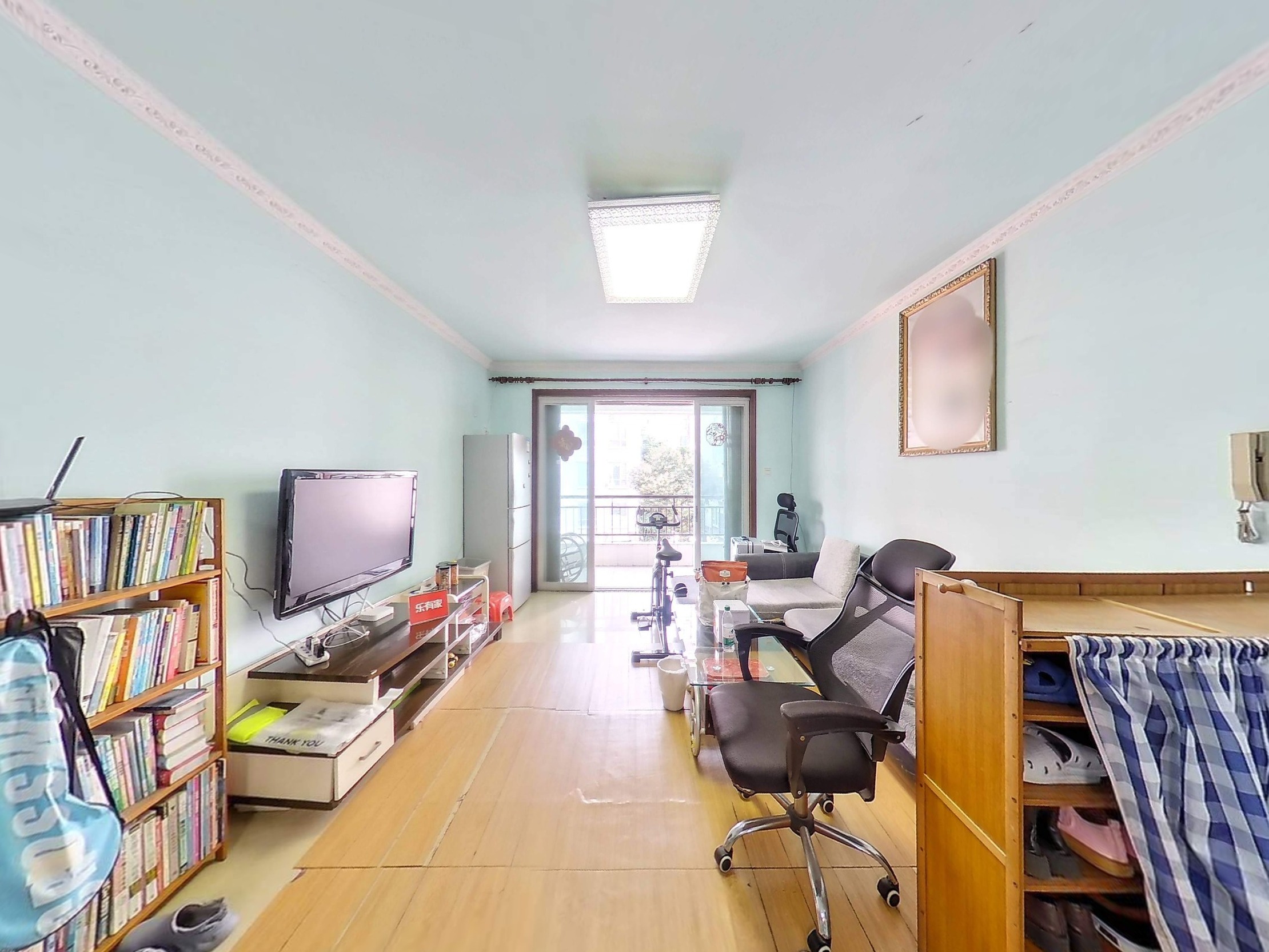壹成9区南精装5室2厅104m²