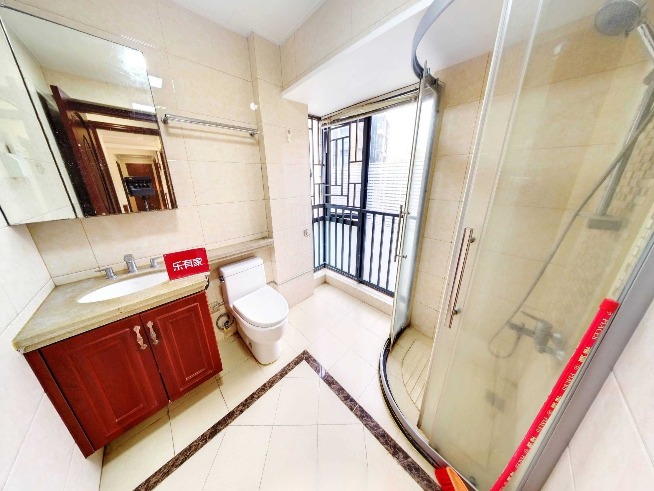 新出好房，产权优质，万象汇商圈，楼下是地铁5号百鸽笼