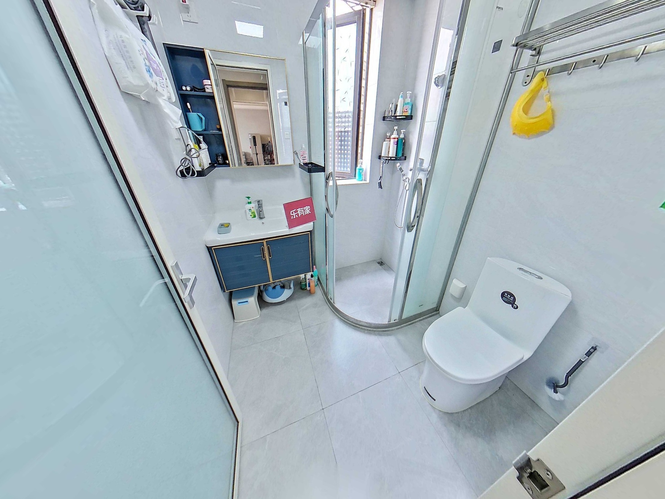 12号线地铁口，深惠莞城际旁，京基大三房，得房率95%，满五