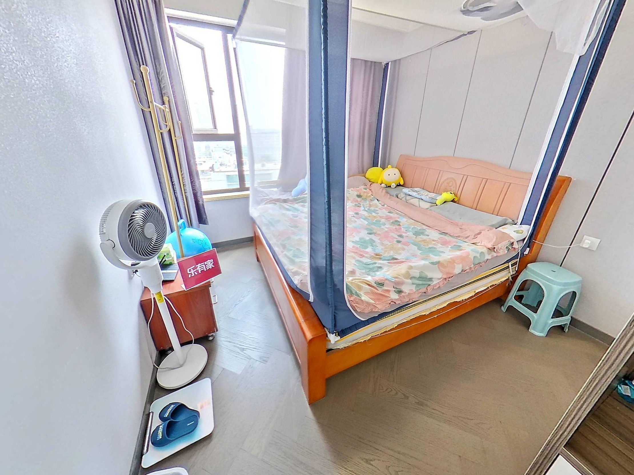 12号线地铁口，深惠莞城际旁，京基大三房，得房率95%，满五