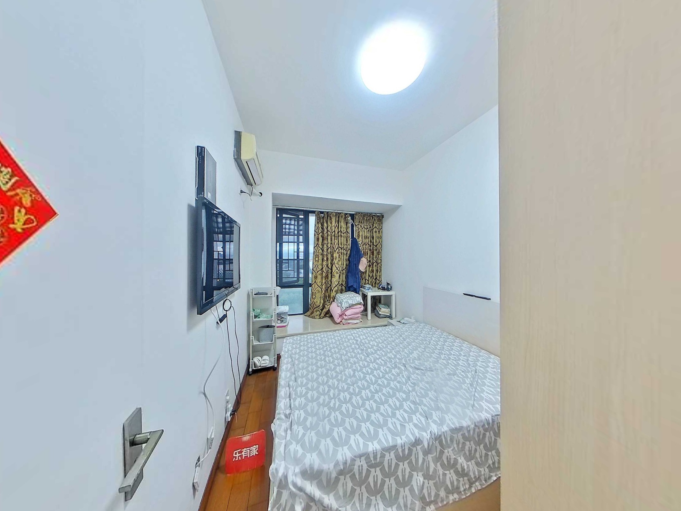 博海名苑精装5房户型，高楼层，视野比较开阔