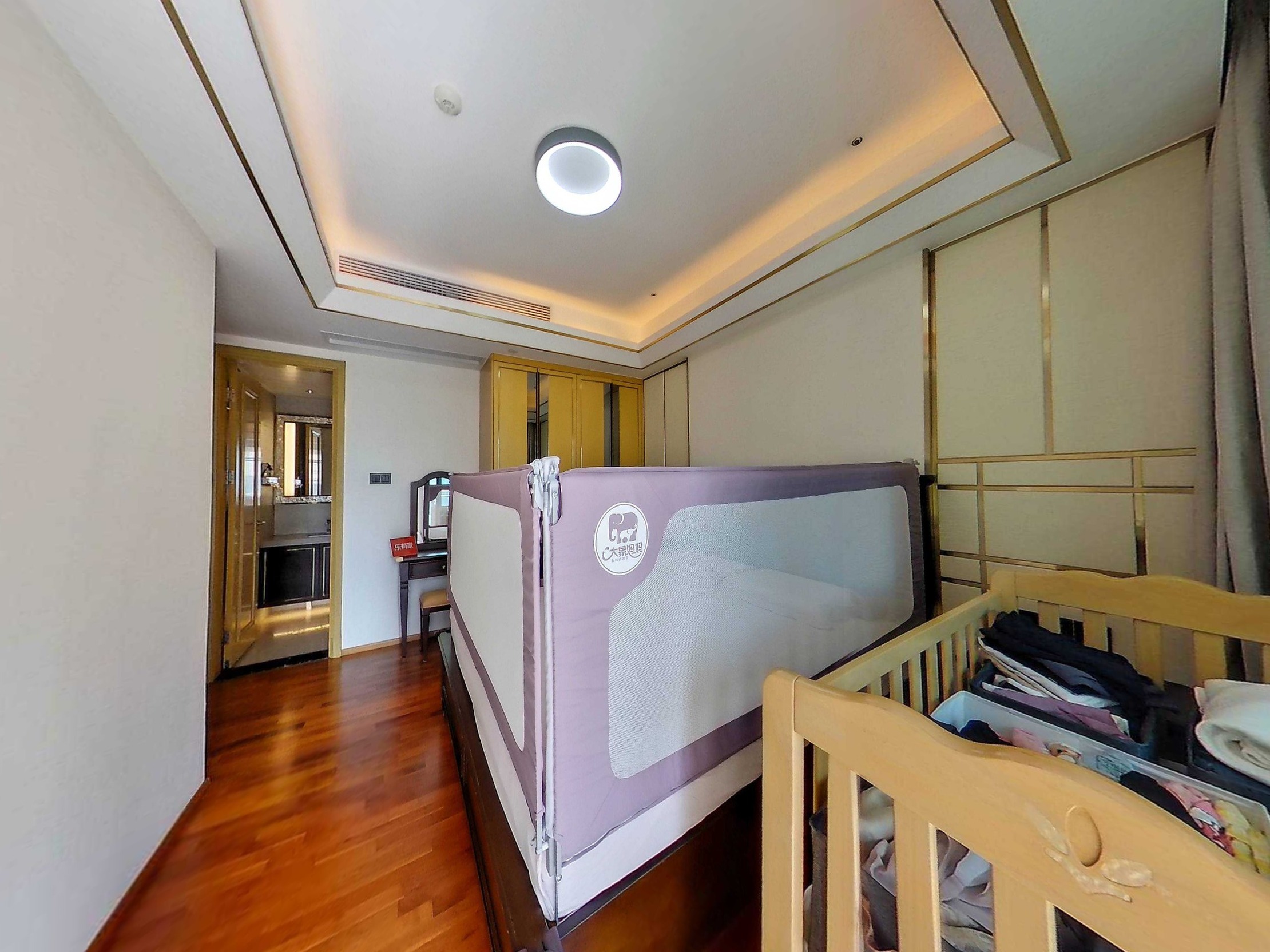 业主诚心出售，看房随时方便