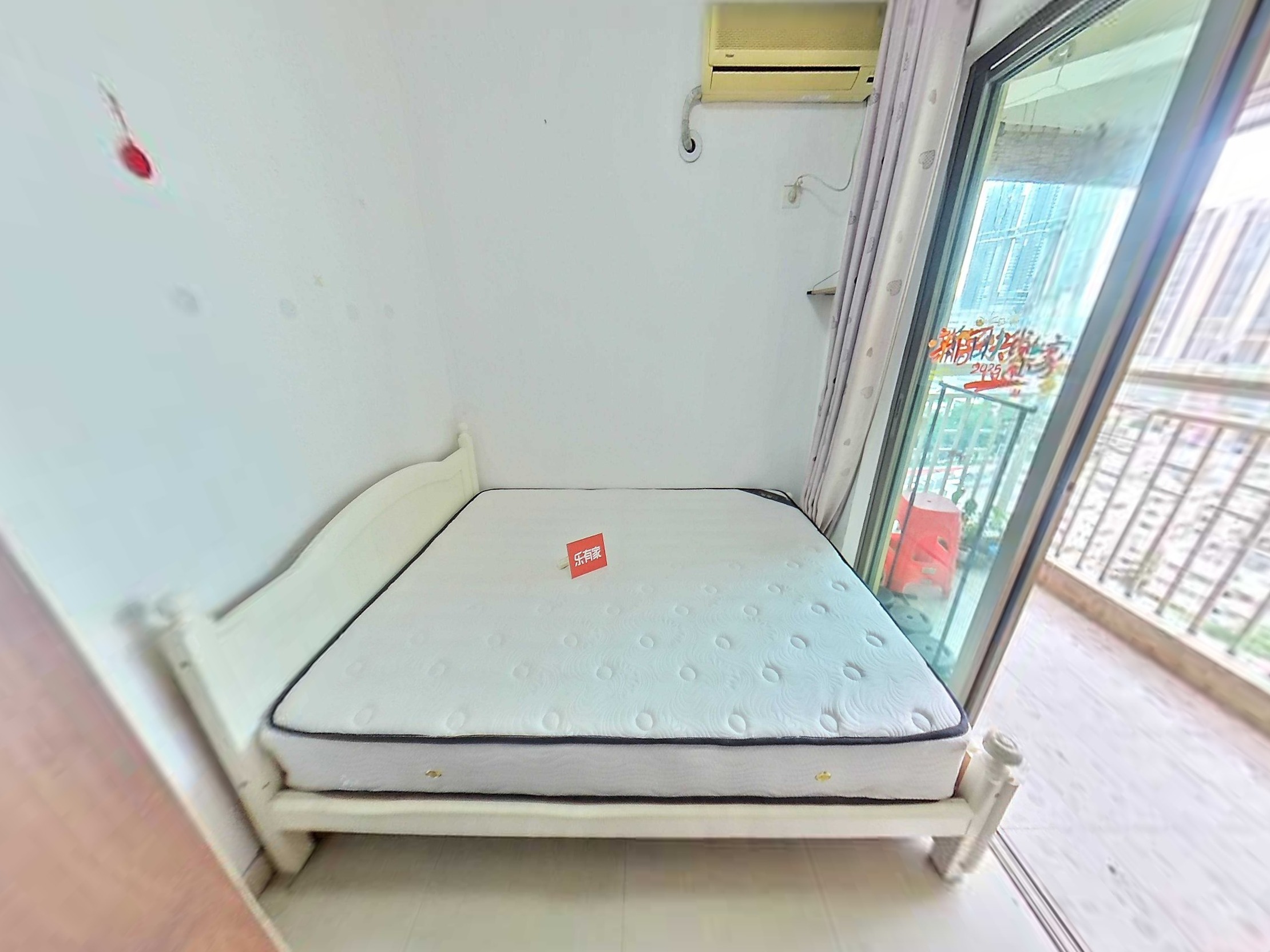 地铁口物业，精装一房，背靠福田体育公园