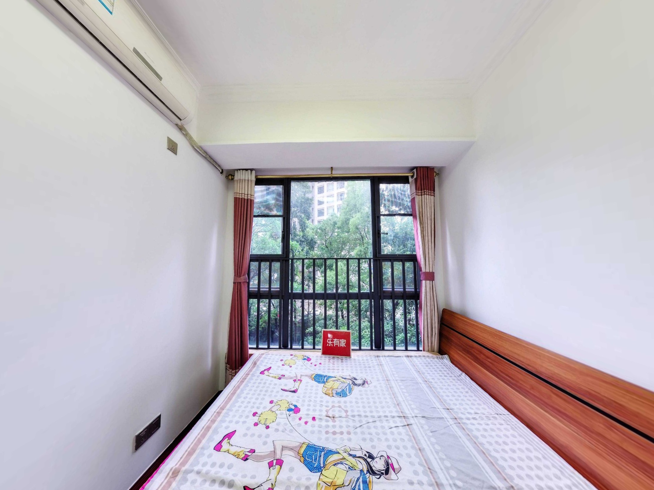 万科物业马鞍山旁精装修4房2卫业主急售