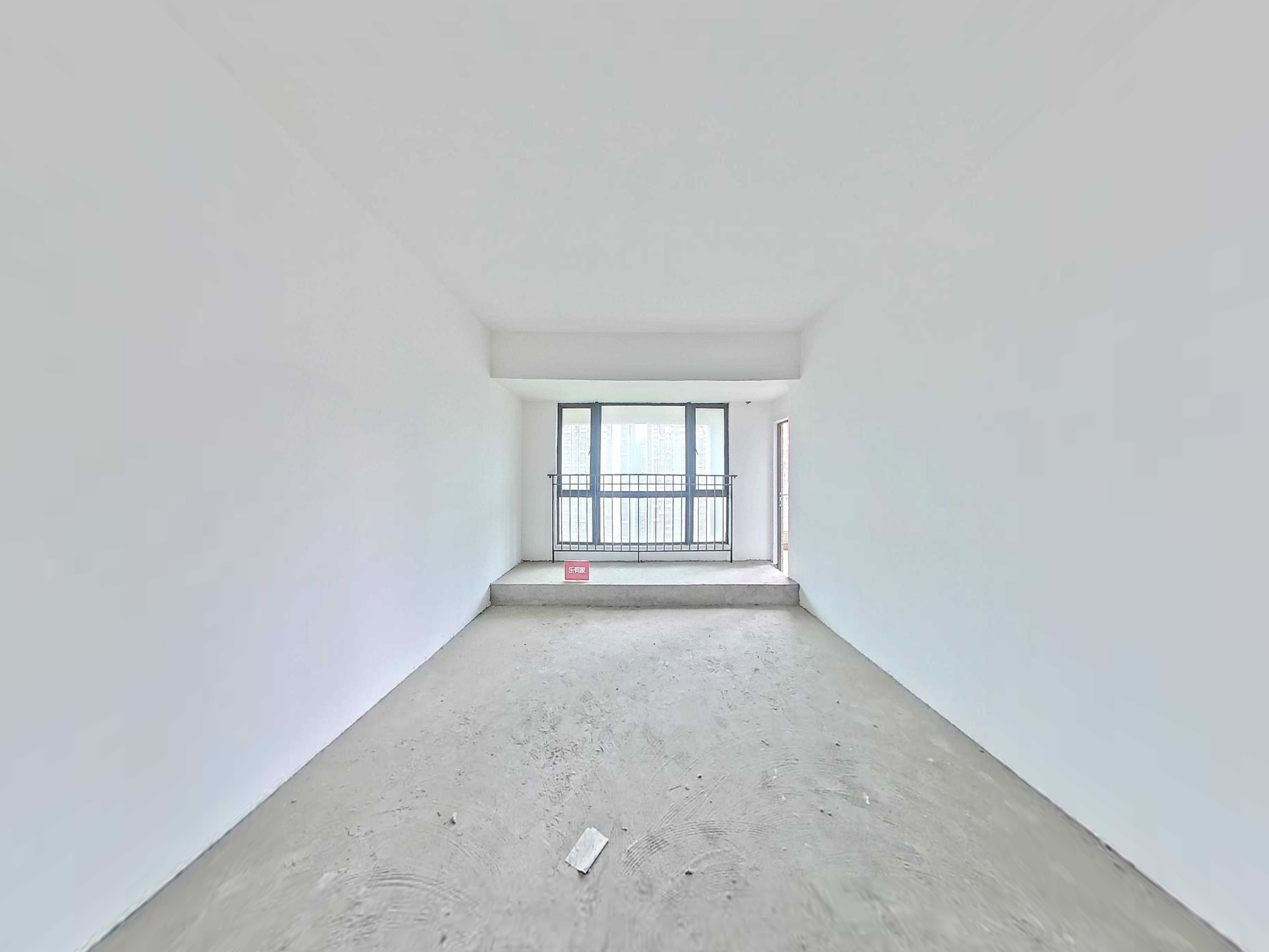 南向大三居室，赠送22个方，视野开阔无遮挡，中间楼层-广州豪逸御华庭二手房