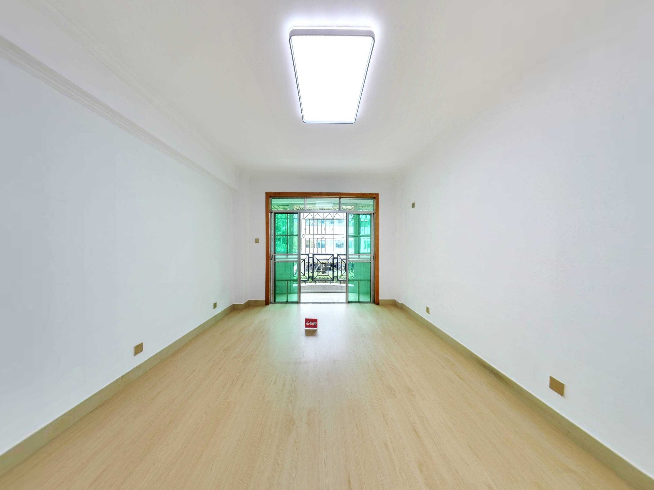 尖岗山壹号花园东精装3室2厅111.64m²
