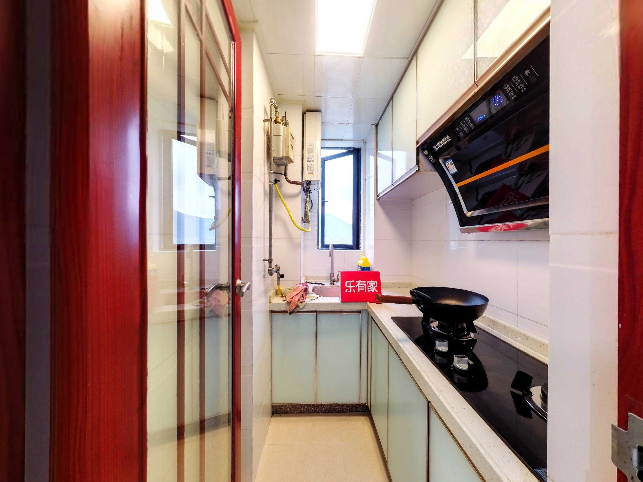 盐田刚需2房，可谈价，业主诚心卖，满五年