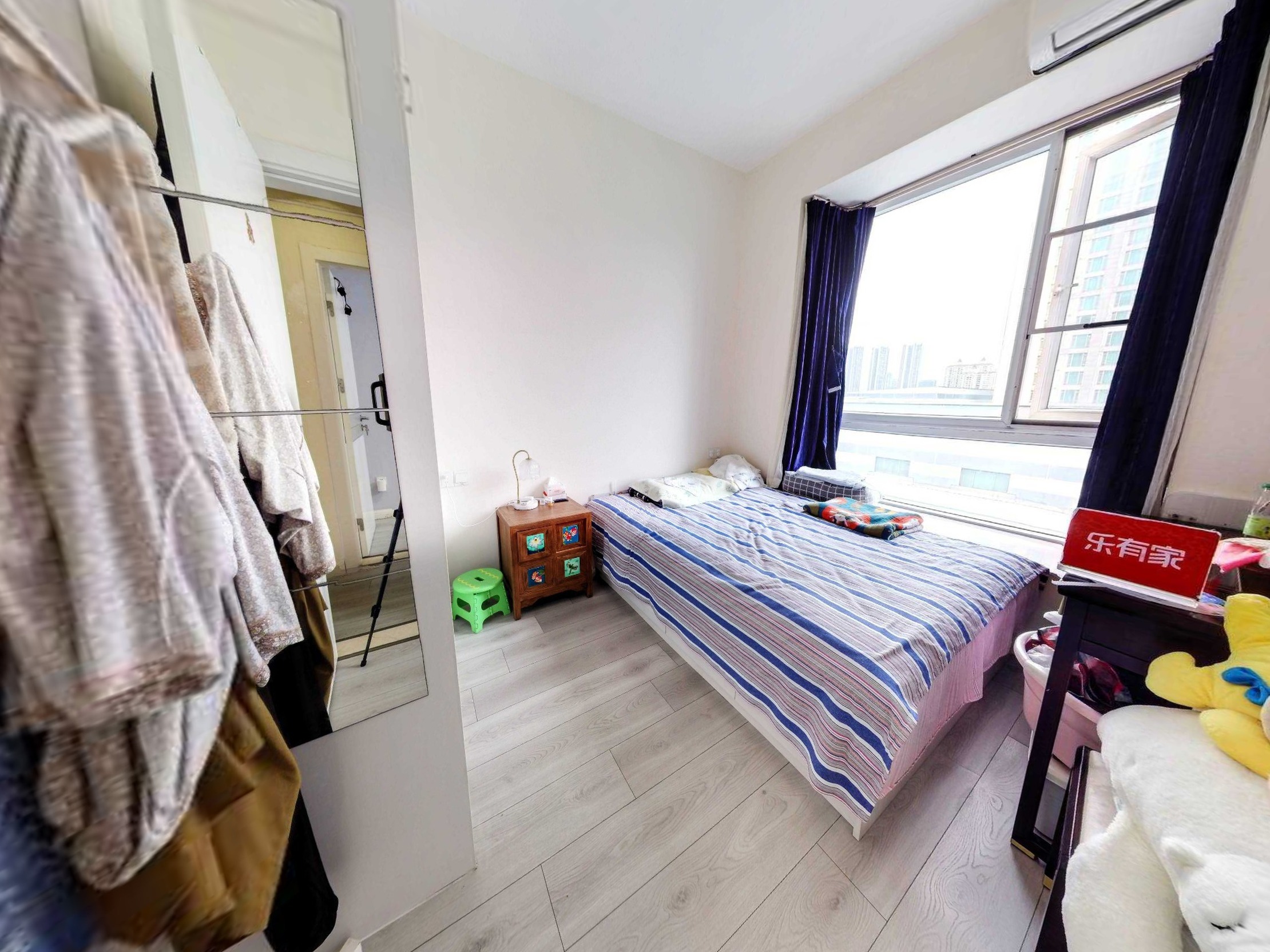 碧湖玫瑰园2T3户，电梯小高层，业主诚心出售！