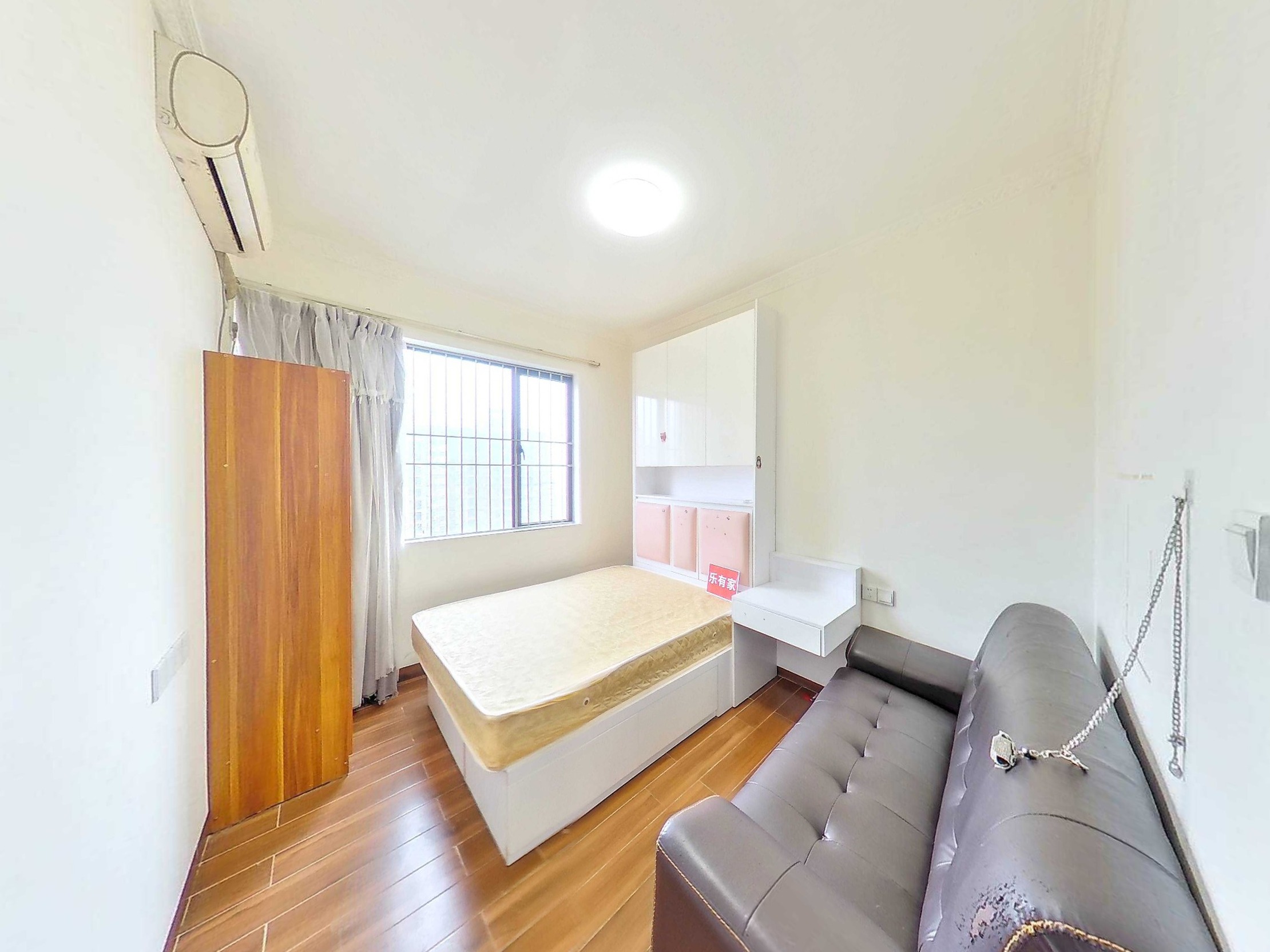 映日兰庭 2房2厅1卫 79㎡