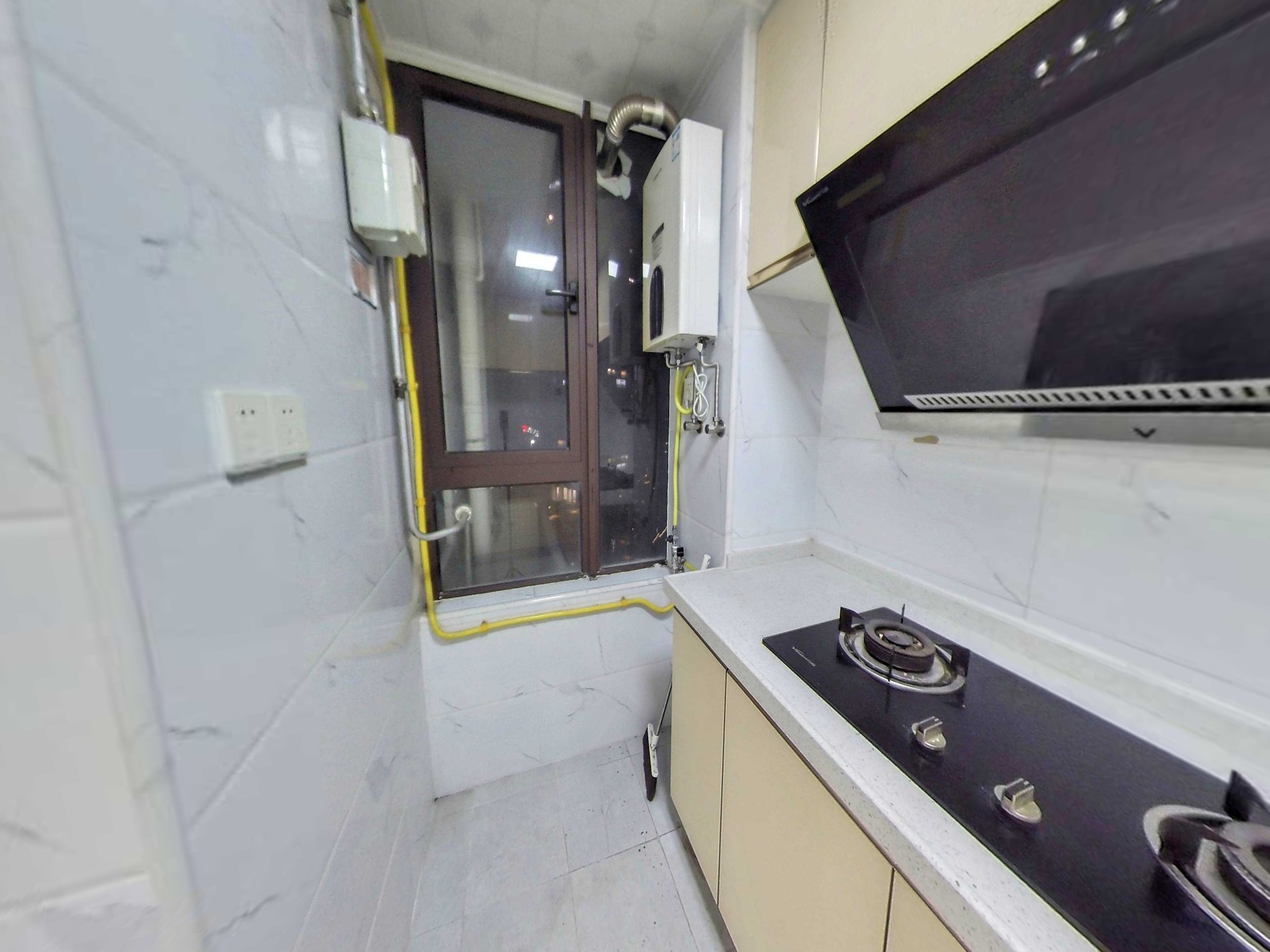 诚心出售看房方便性价比高地铁口次新小区