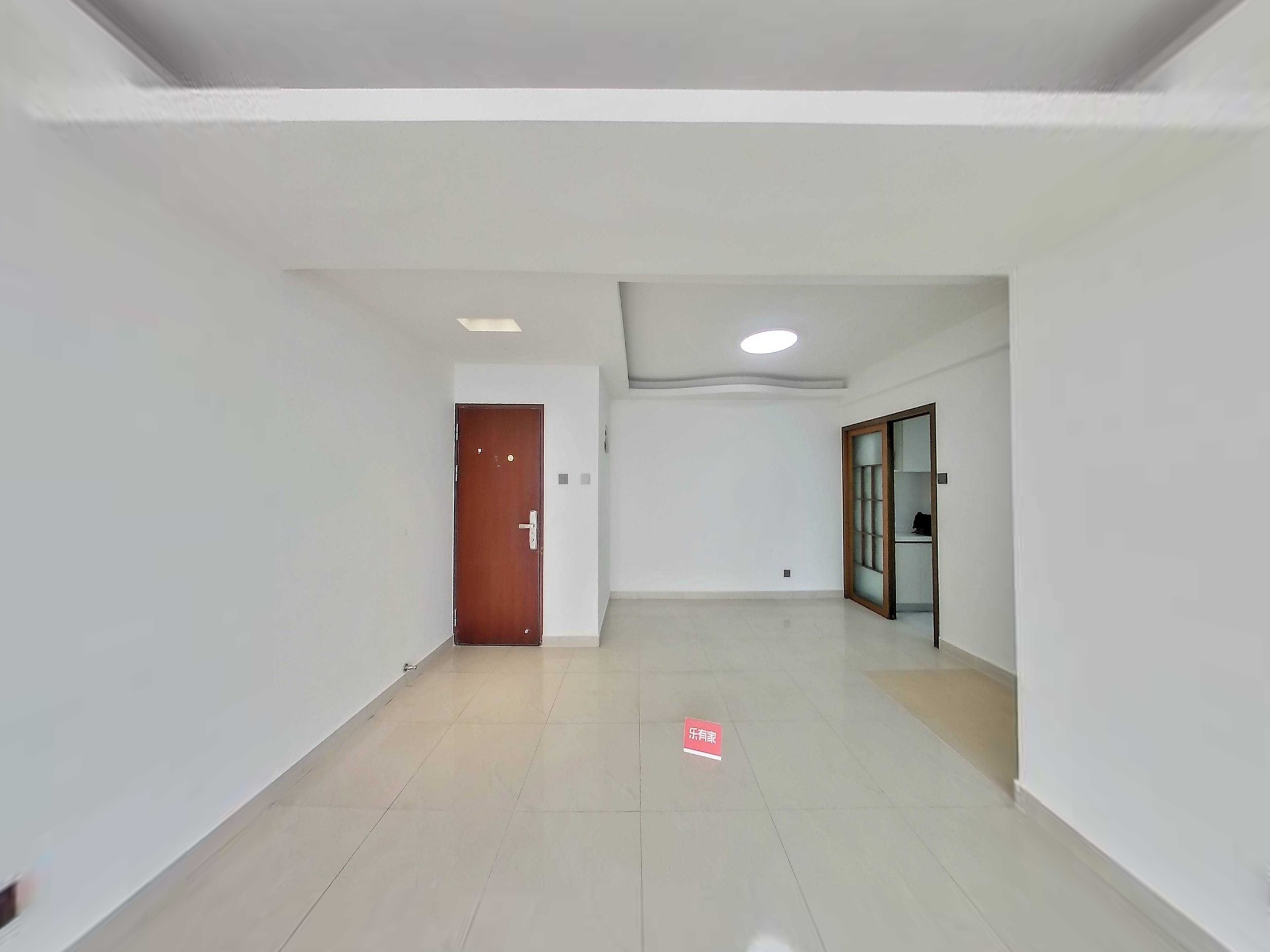 地铁口电梯两房