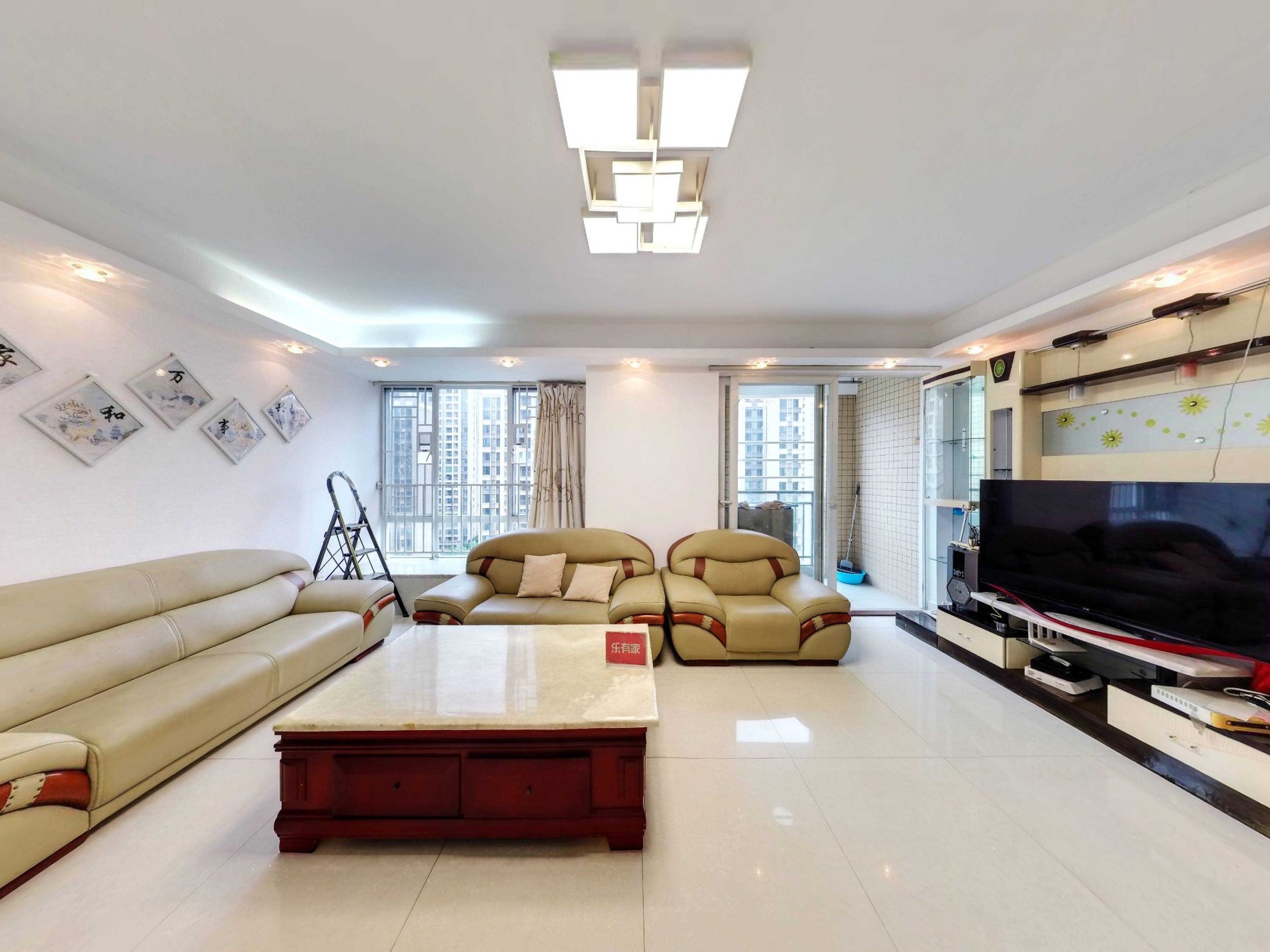 港口凯旋大笋盘，全新精装大三房