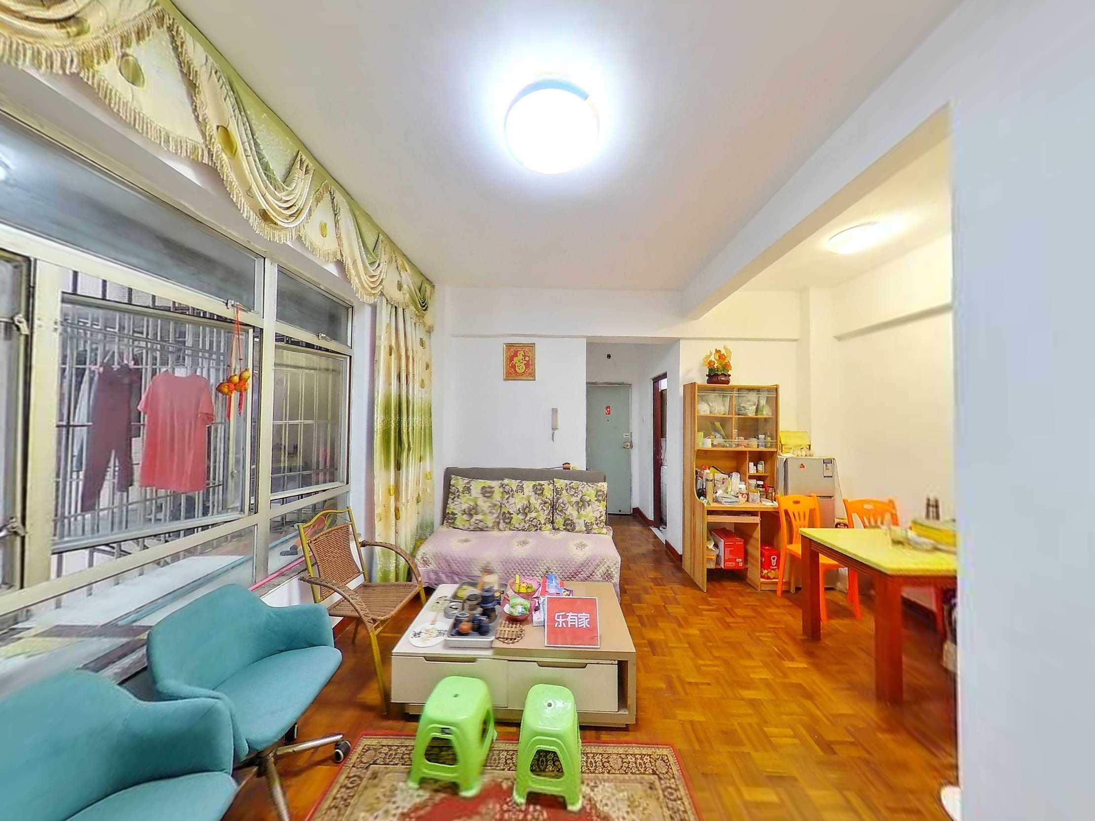 新天虹大润发旁舒适2房，业主诚心出售，拎包入住