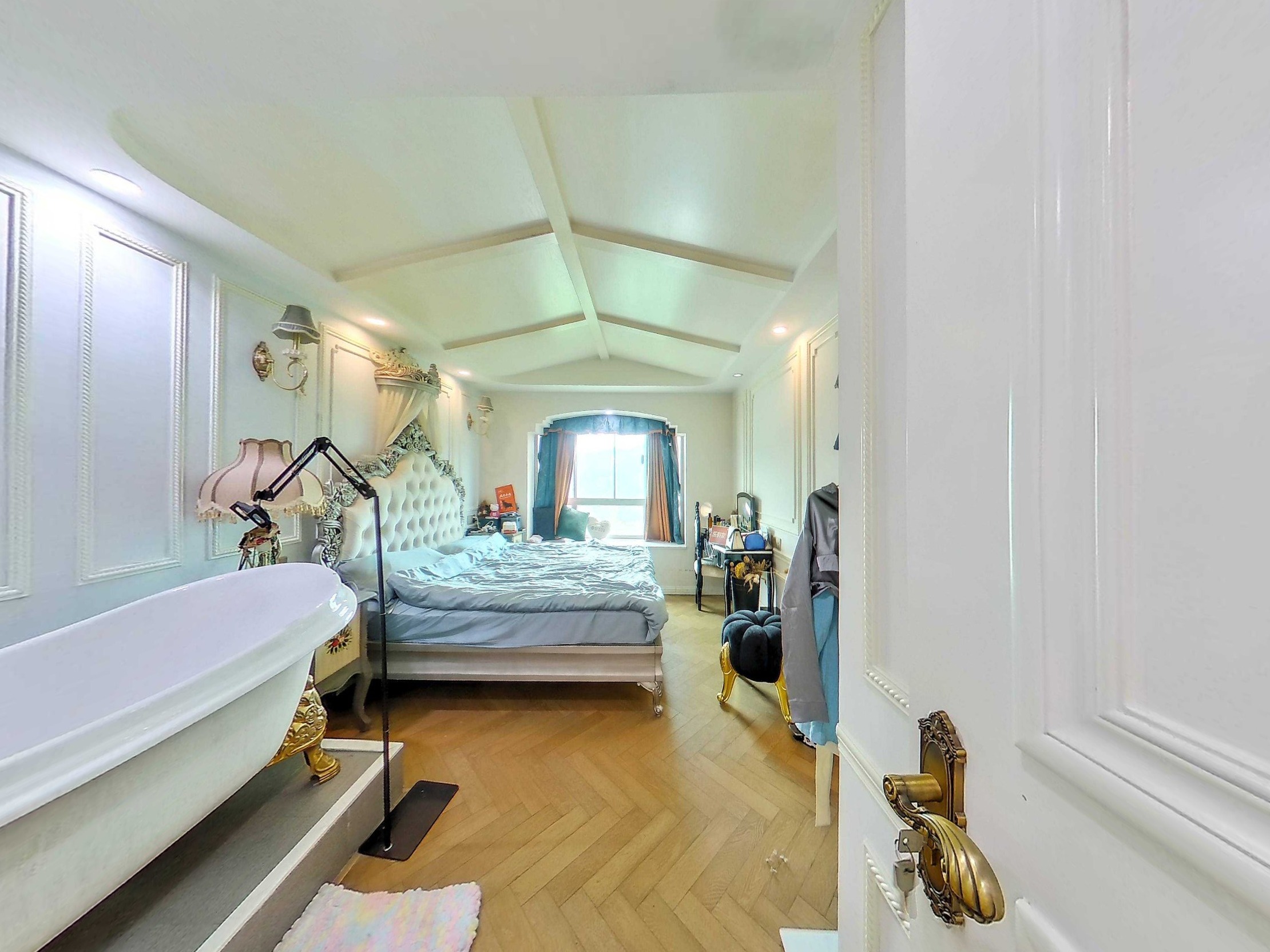 高楼层、直看水库全景+百万豪装大三房