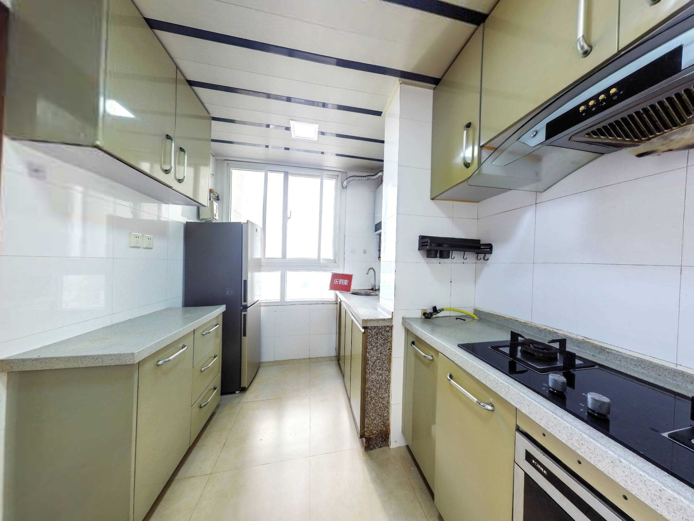 南山后海，蔚蓝海岸二期朝南两房，诚心出售