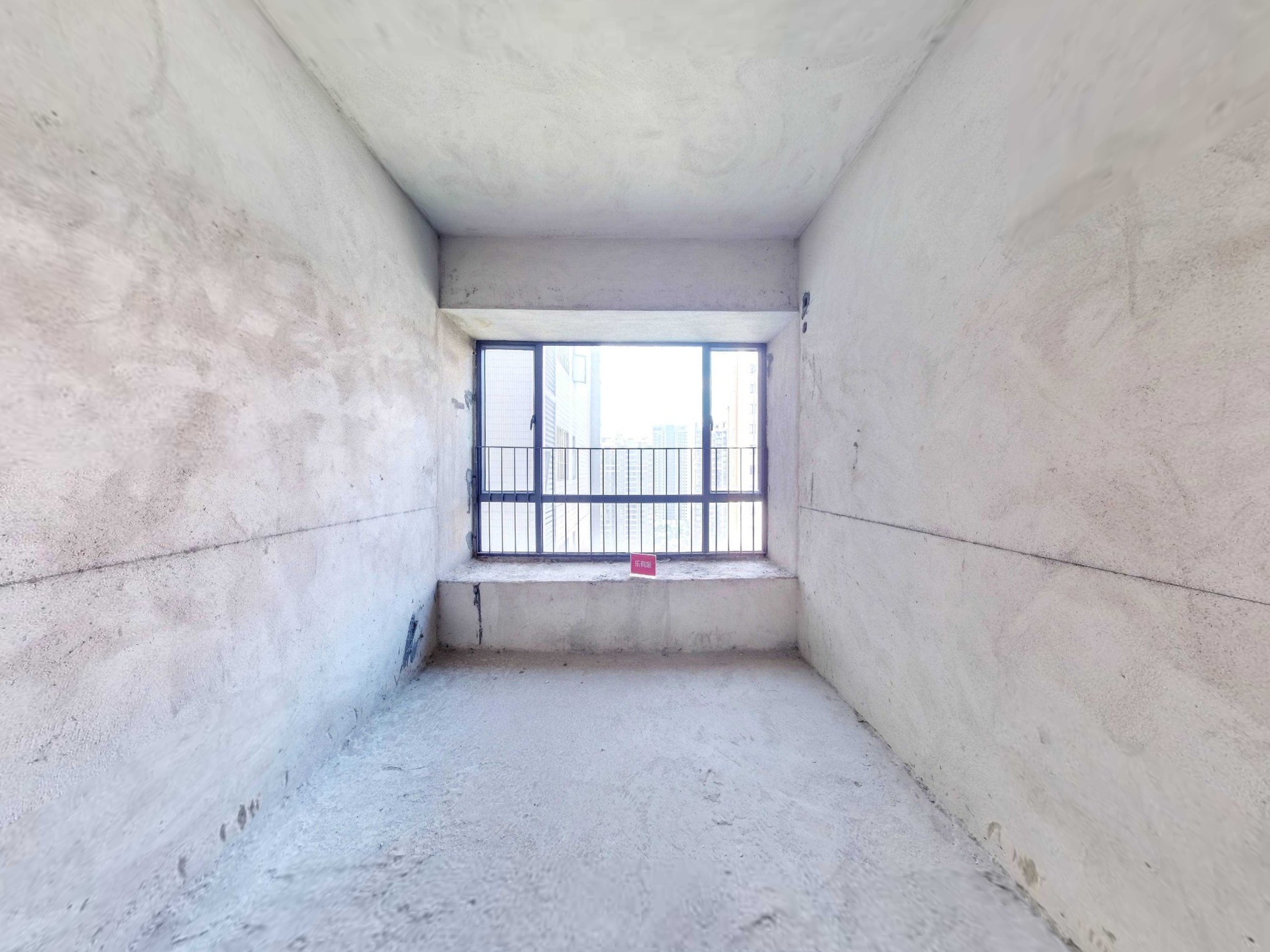 中间楼层，南北通透小三房