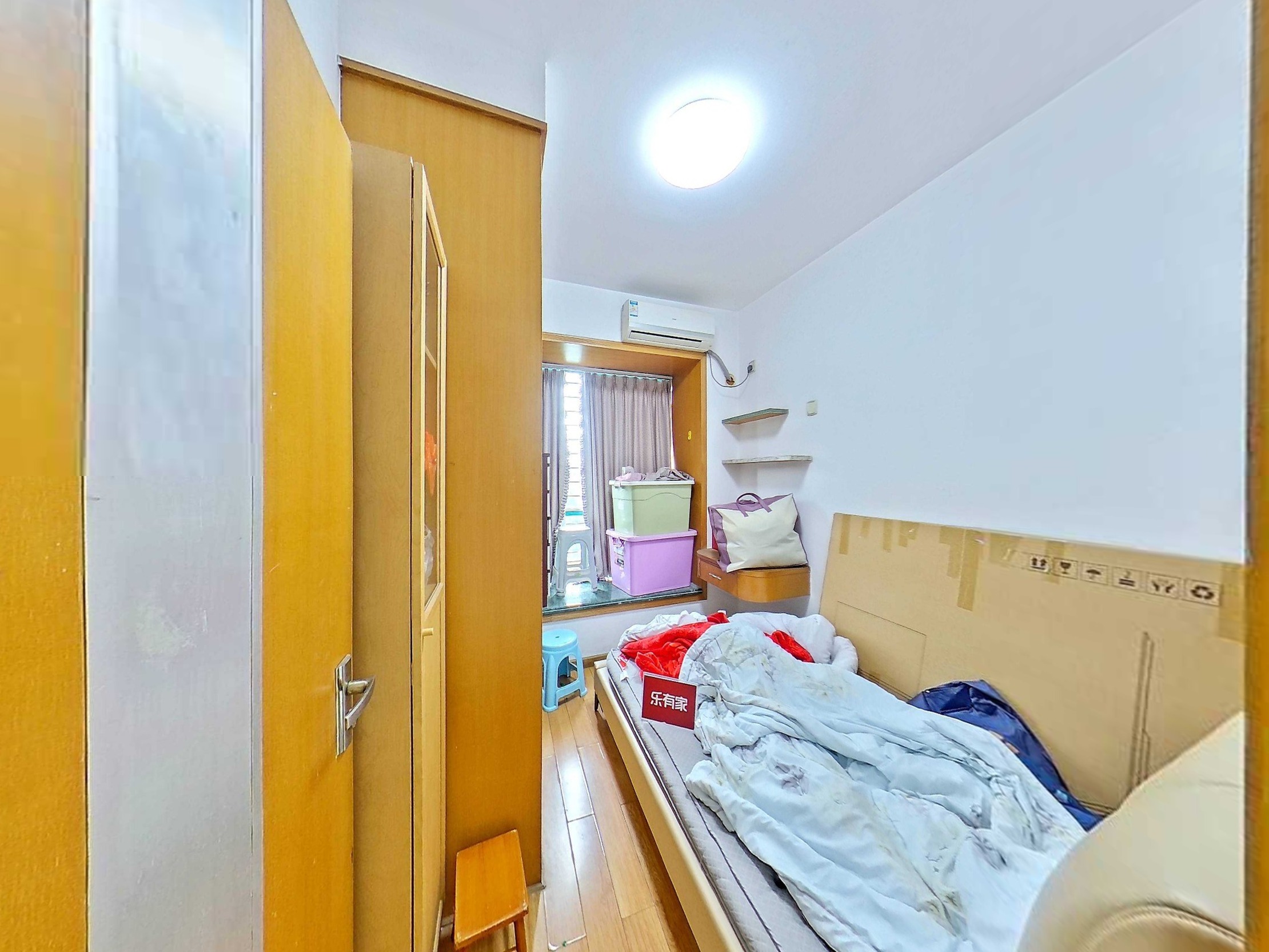 丽沙花都二期住家4房，业主诚心出售