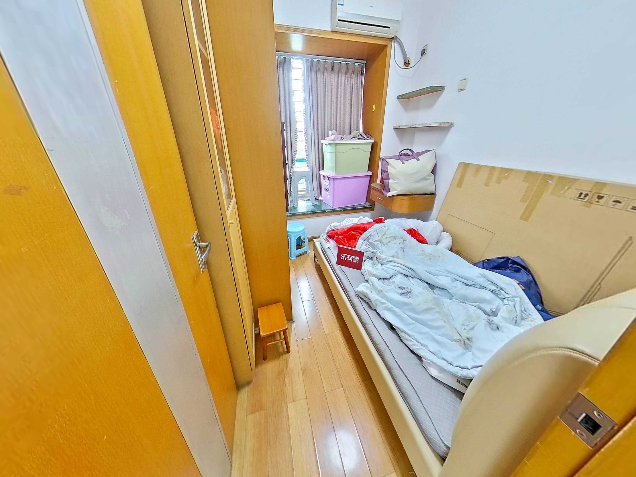 丽沙花都二期住家4房，业主诚心出售