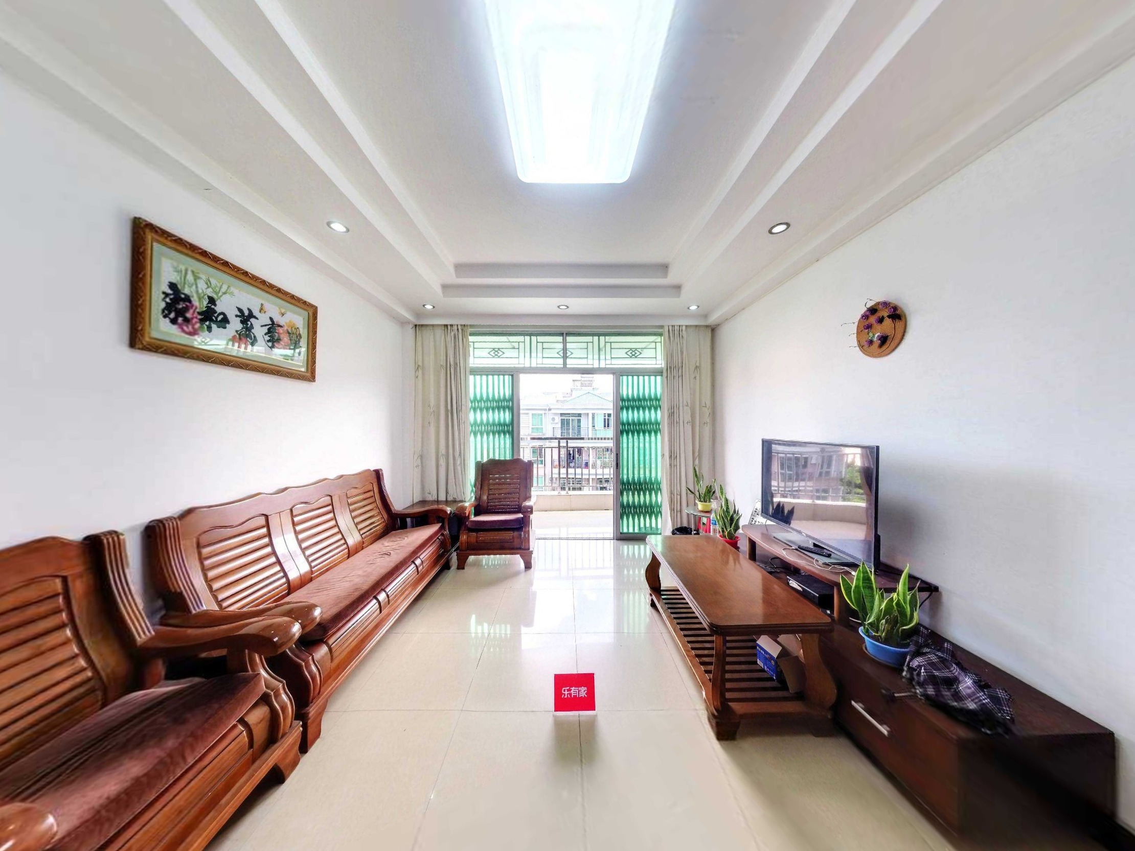 美景花园三期，高楼层朝南采光佳，车位充足带地面花园，近大型公园，业主诚售，随时看房！