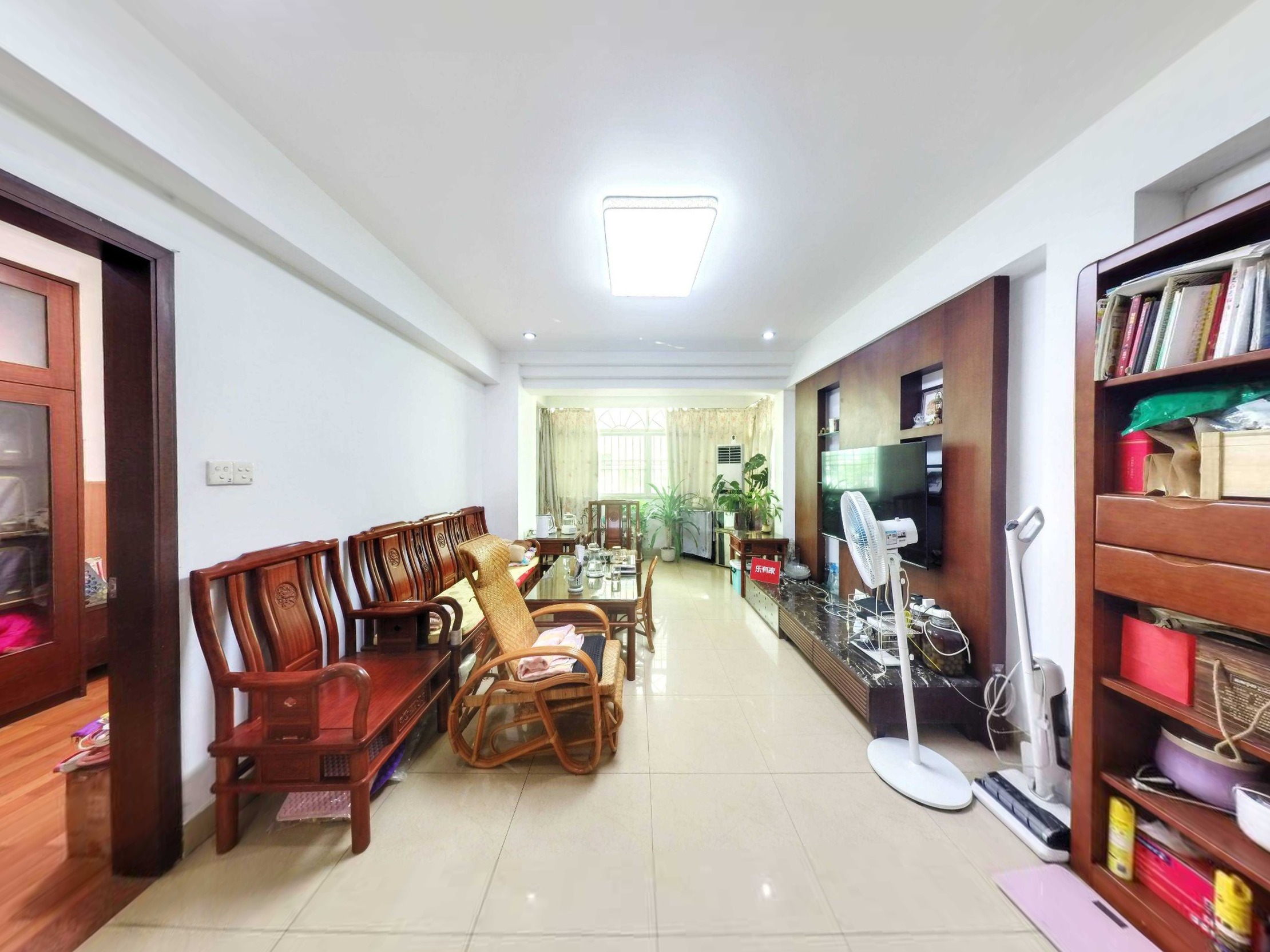 恒信花园B区，方正户型，朝南采光佳，税费低，车位足，带地面花园，业主诚售，随时看房！-中山恒信花园B区二手房